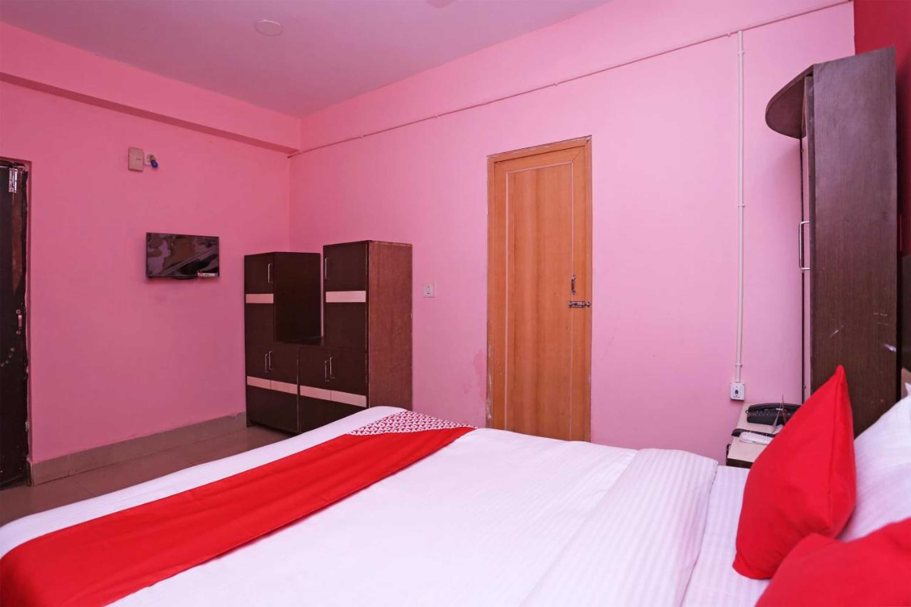 Gift card for Oyo 13624 Kapoors Plaza Guest House