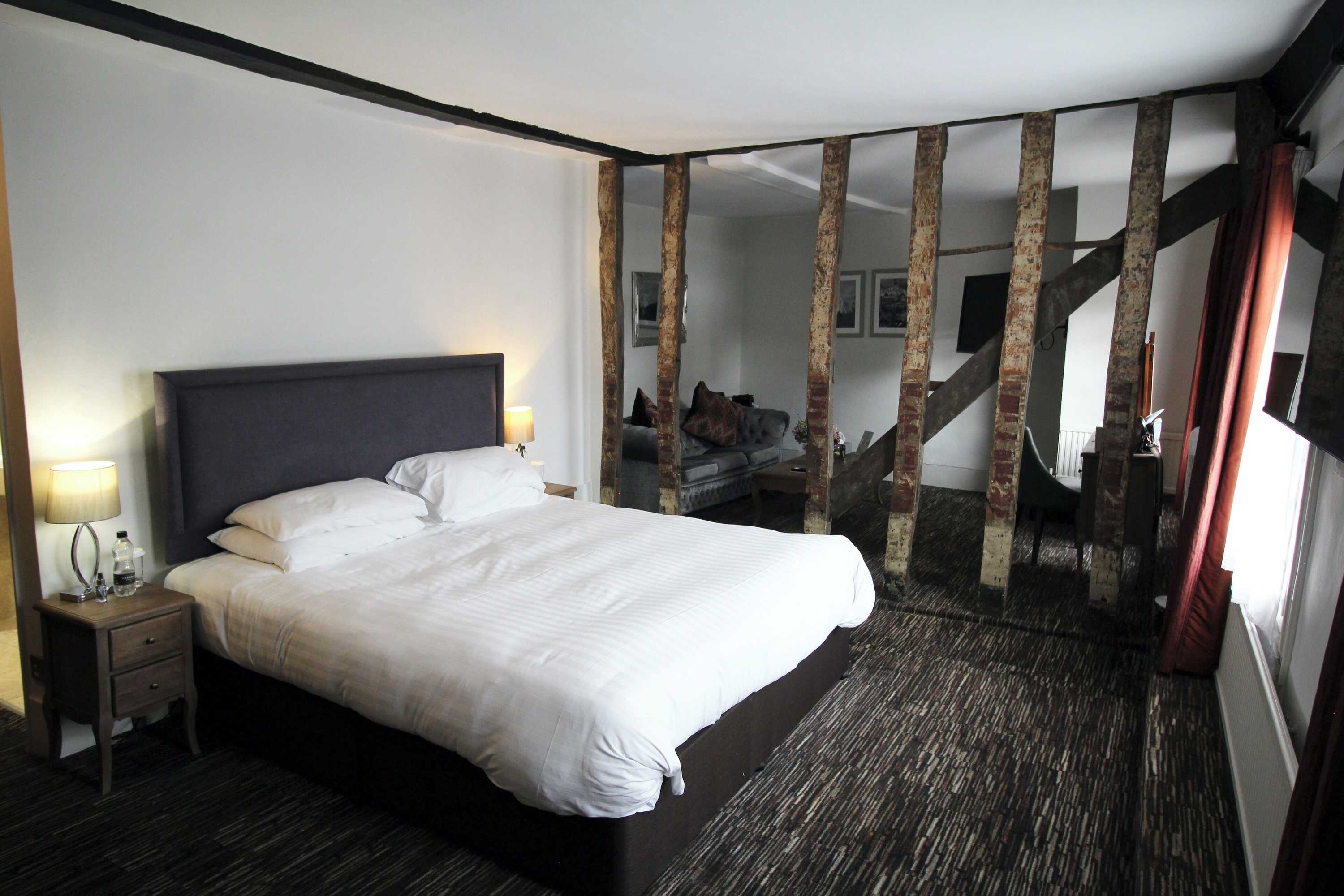 Gift card for Saracens Head Hotel Gift card for Saracens Head Hotel