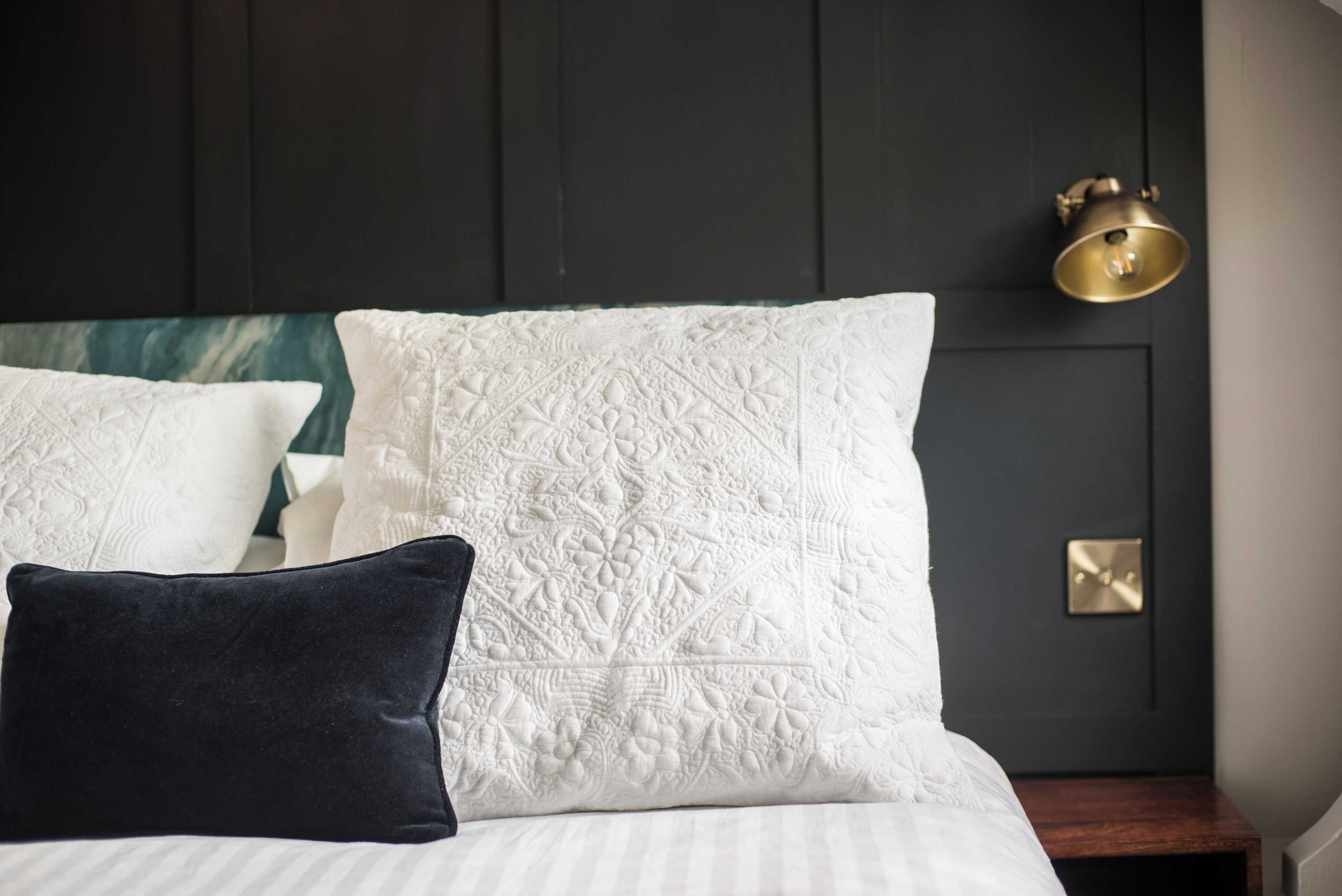 Gift card for The Crown