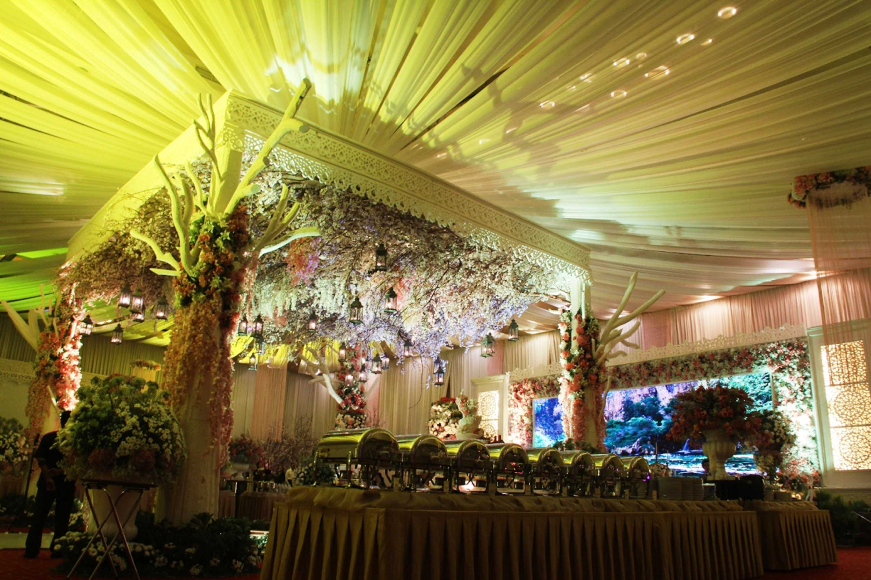 Gift card for Mercure Surabaya Grand Miram Gift card for Mercure Surabaya Grand Miram