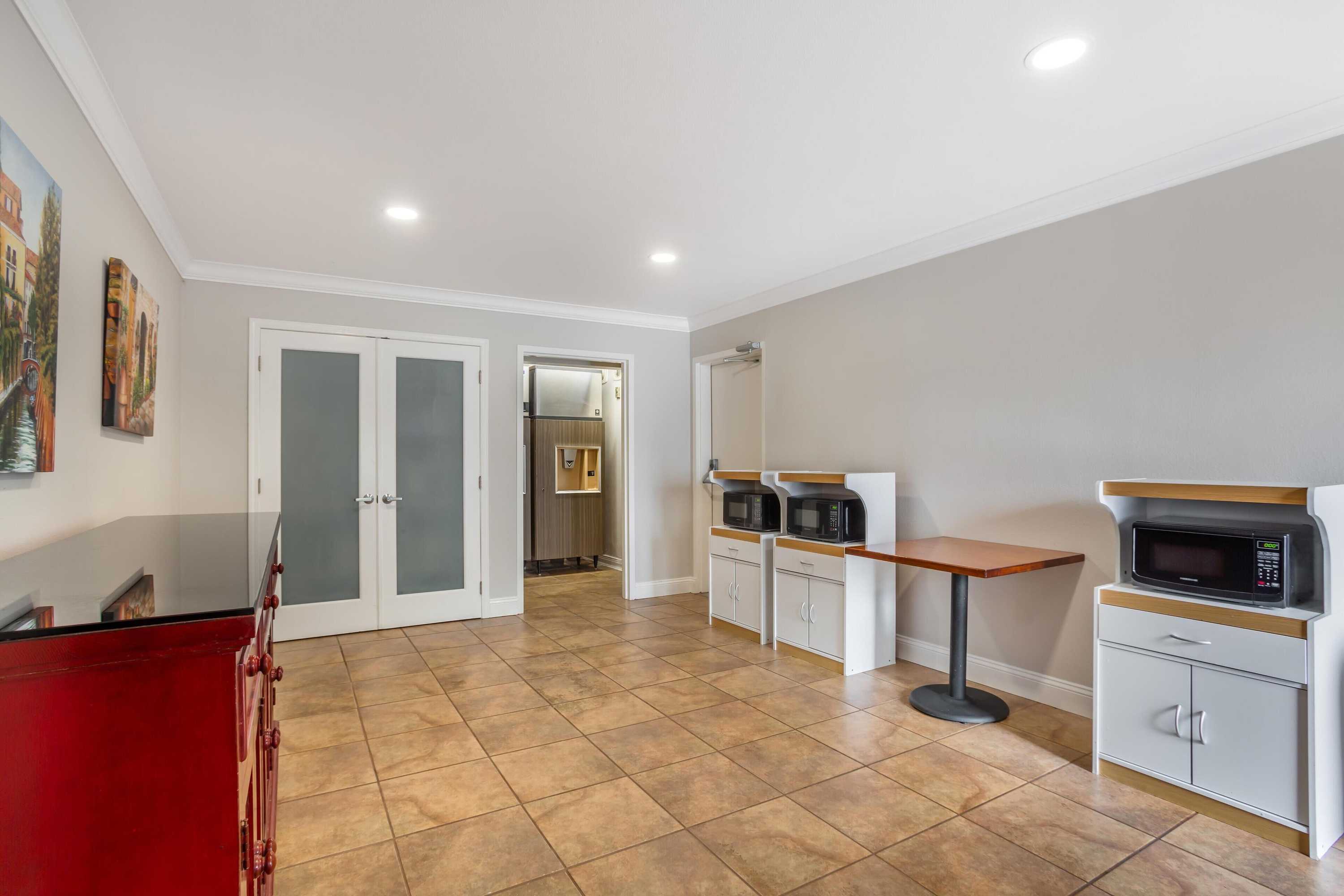 Gift card for Dry Creek Inn Mod Collection by Sonesta