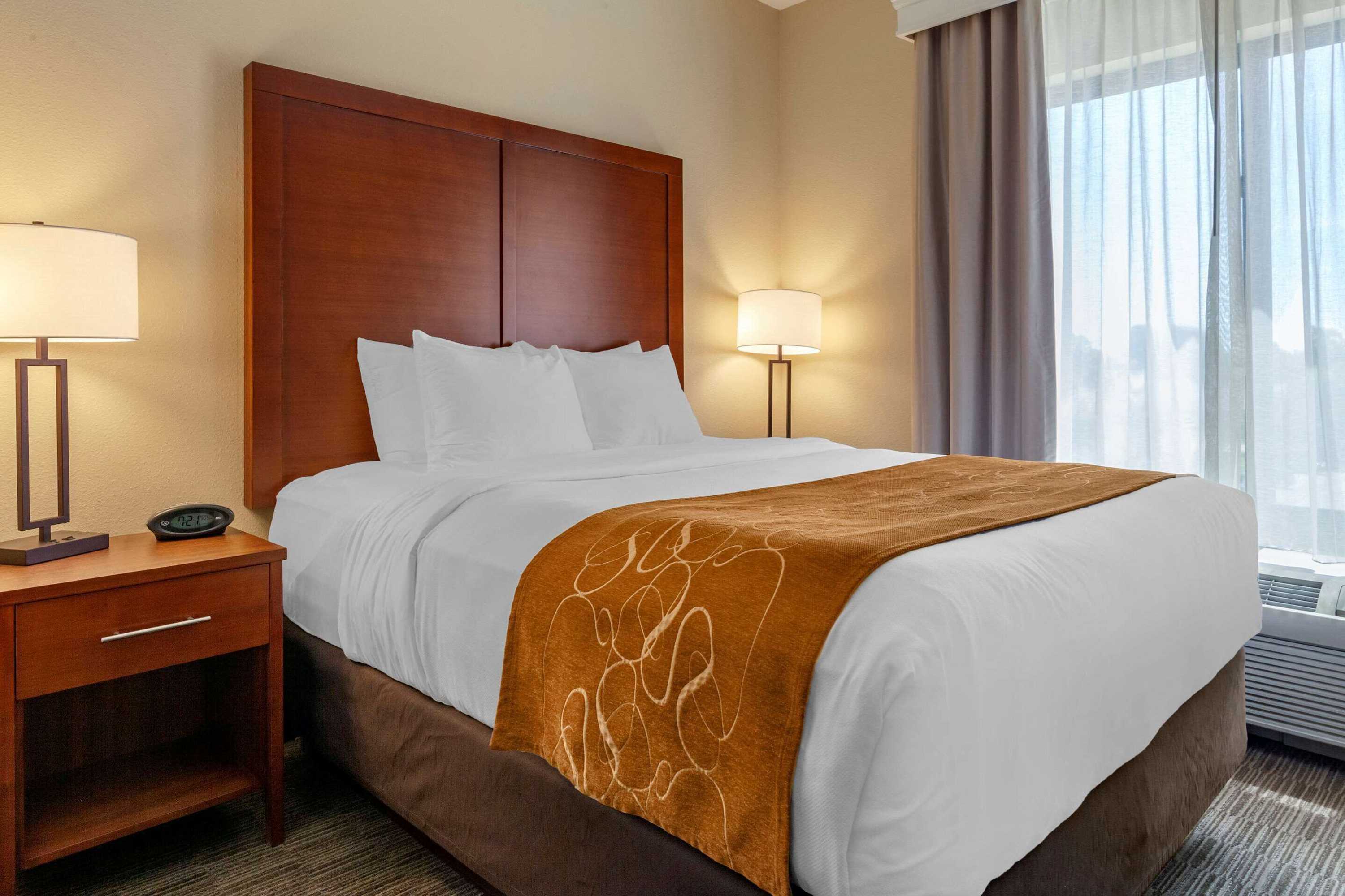 Gift card for Comfort Suites Oshkosh West