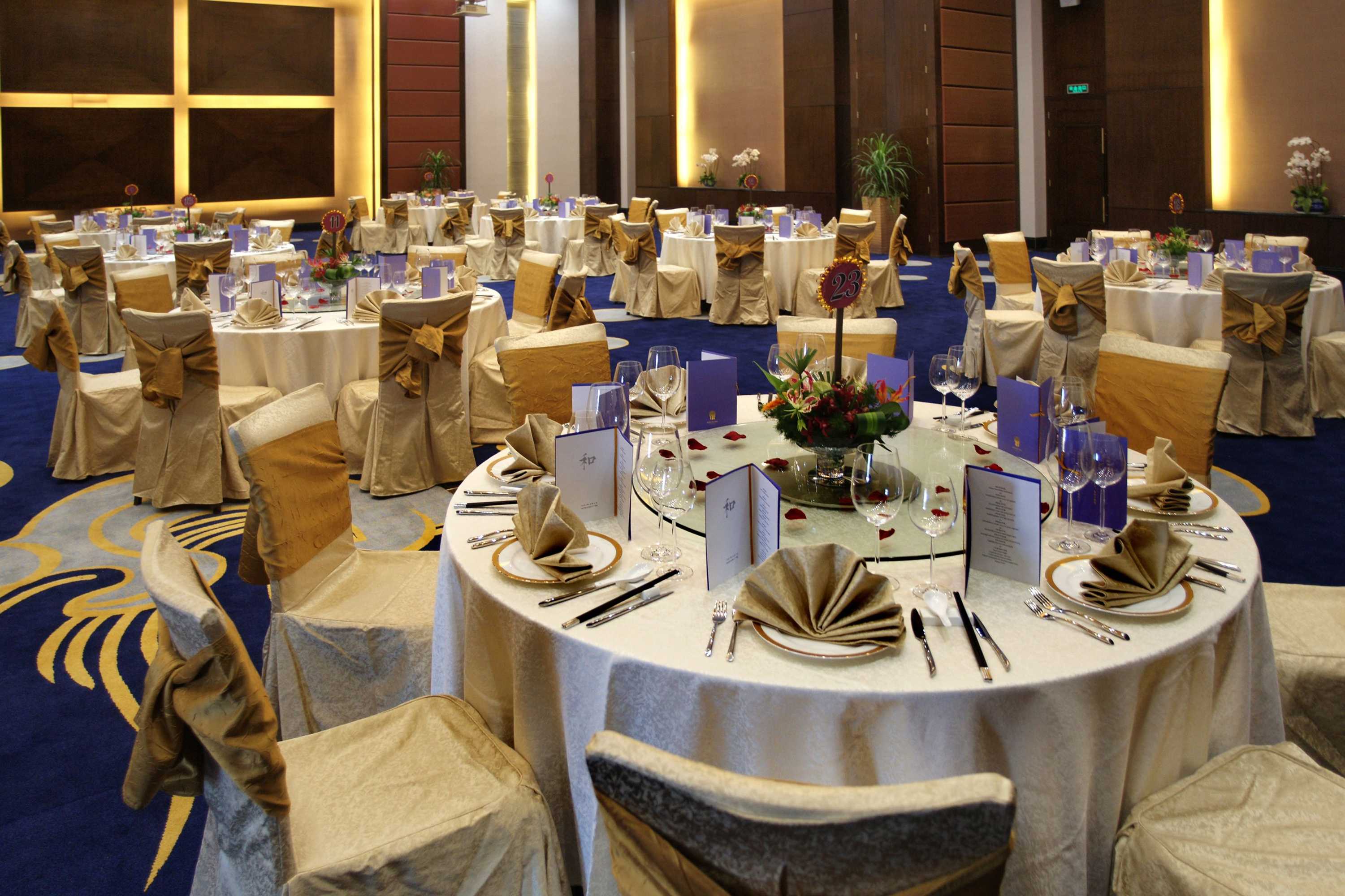 Gift card for Banyan Tree Sanya - Private Beach, Breakfast to 1pm Gift card for Banyan Tree Sanya - Private Beach, Breakfast to 1pm