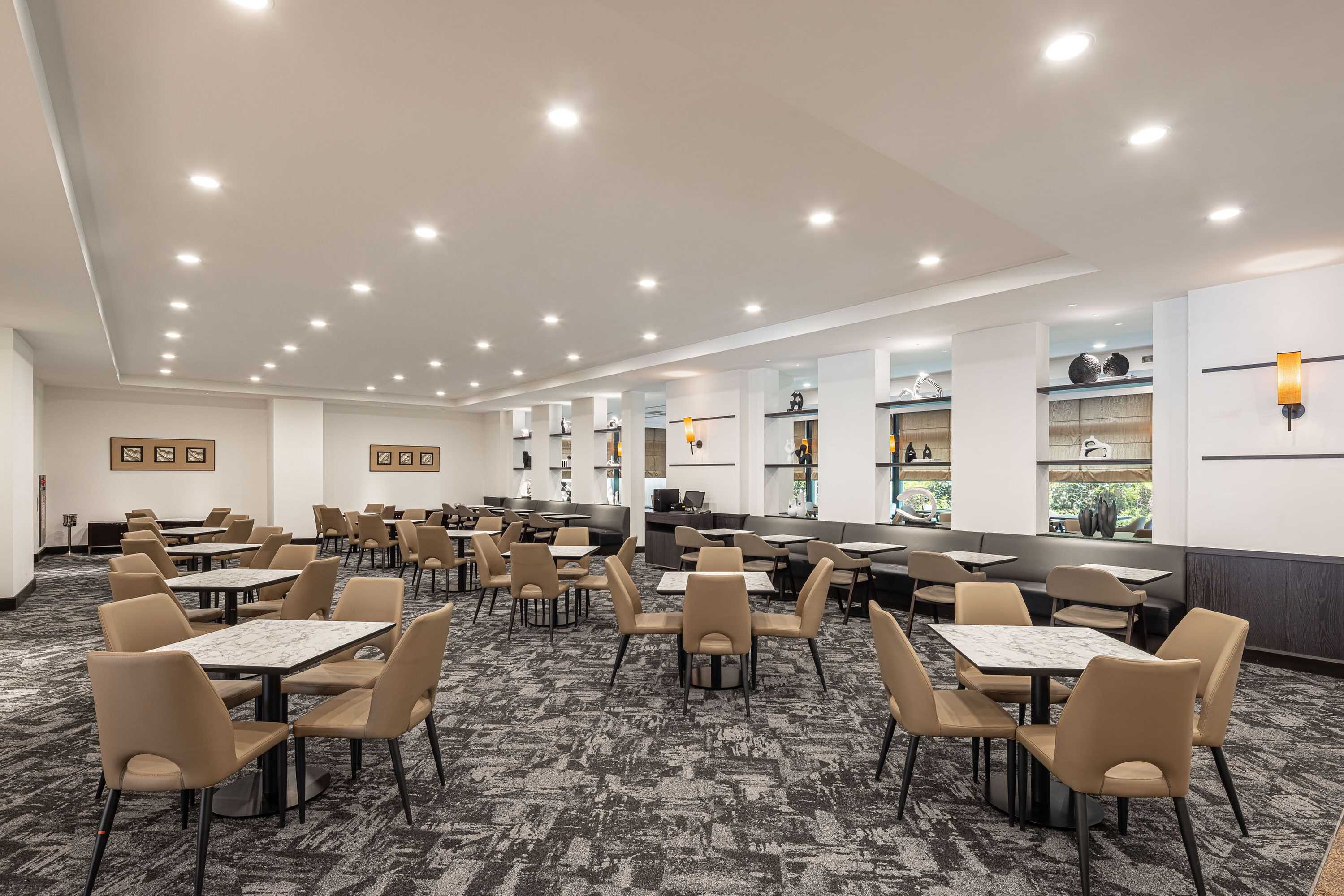 Gift card for Lakeshore Hotel Metropolis