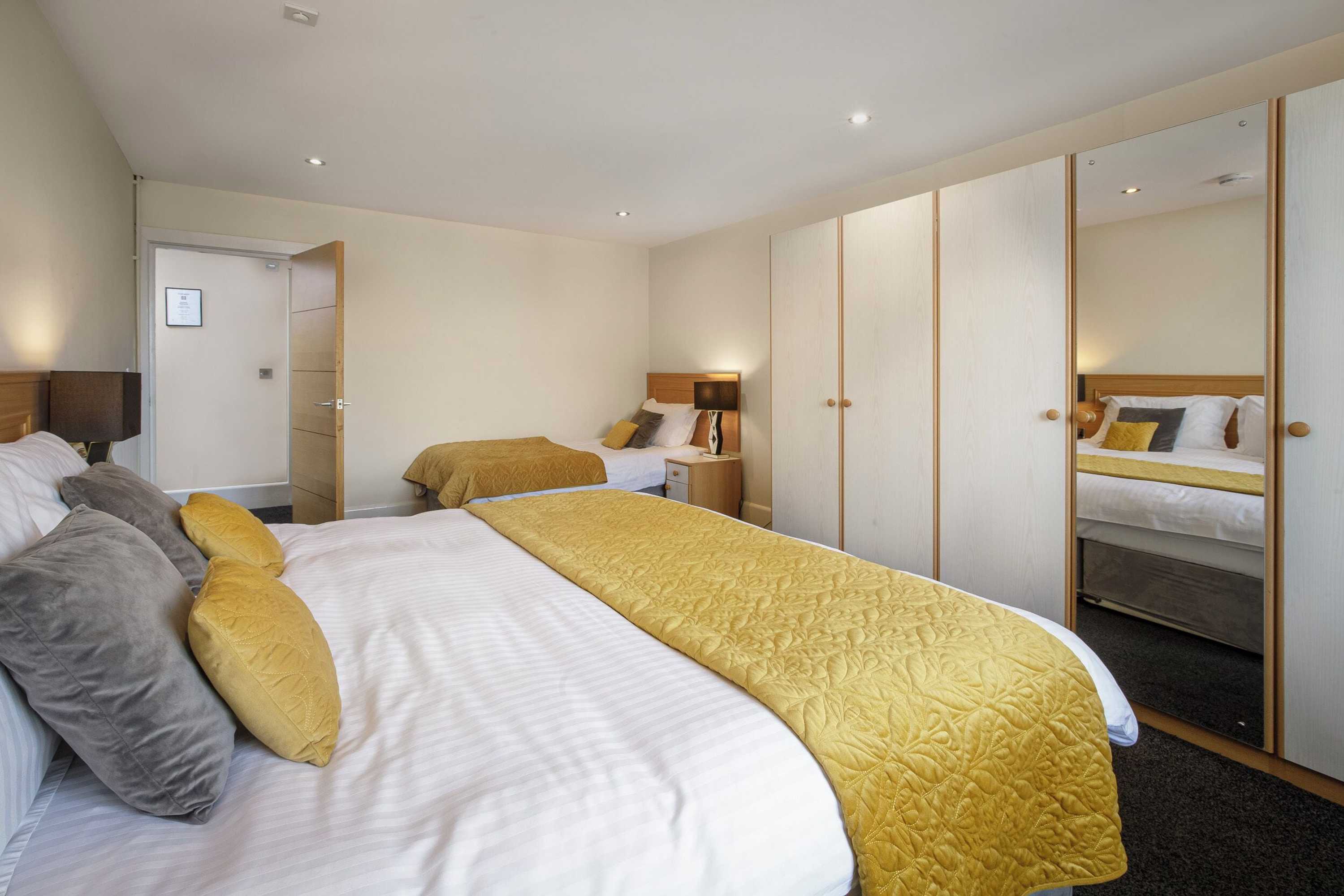 Gift card for Queens Mansions: Lakeland Suite