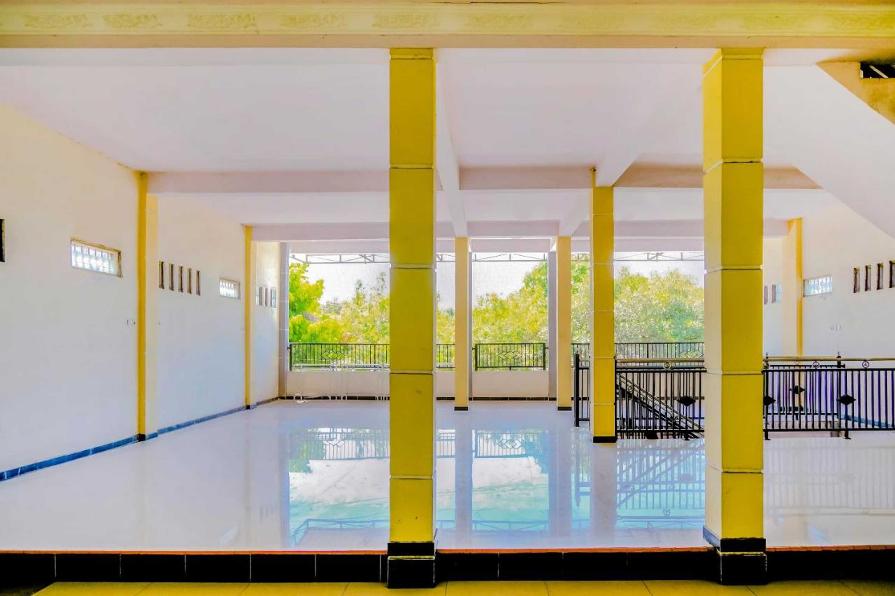 Gift card for Super Oyo 1759 Family Residence