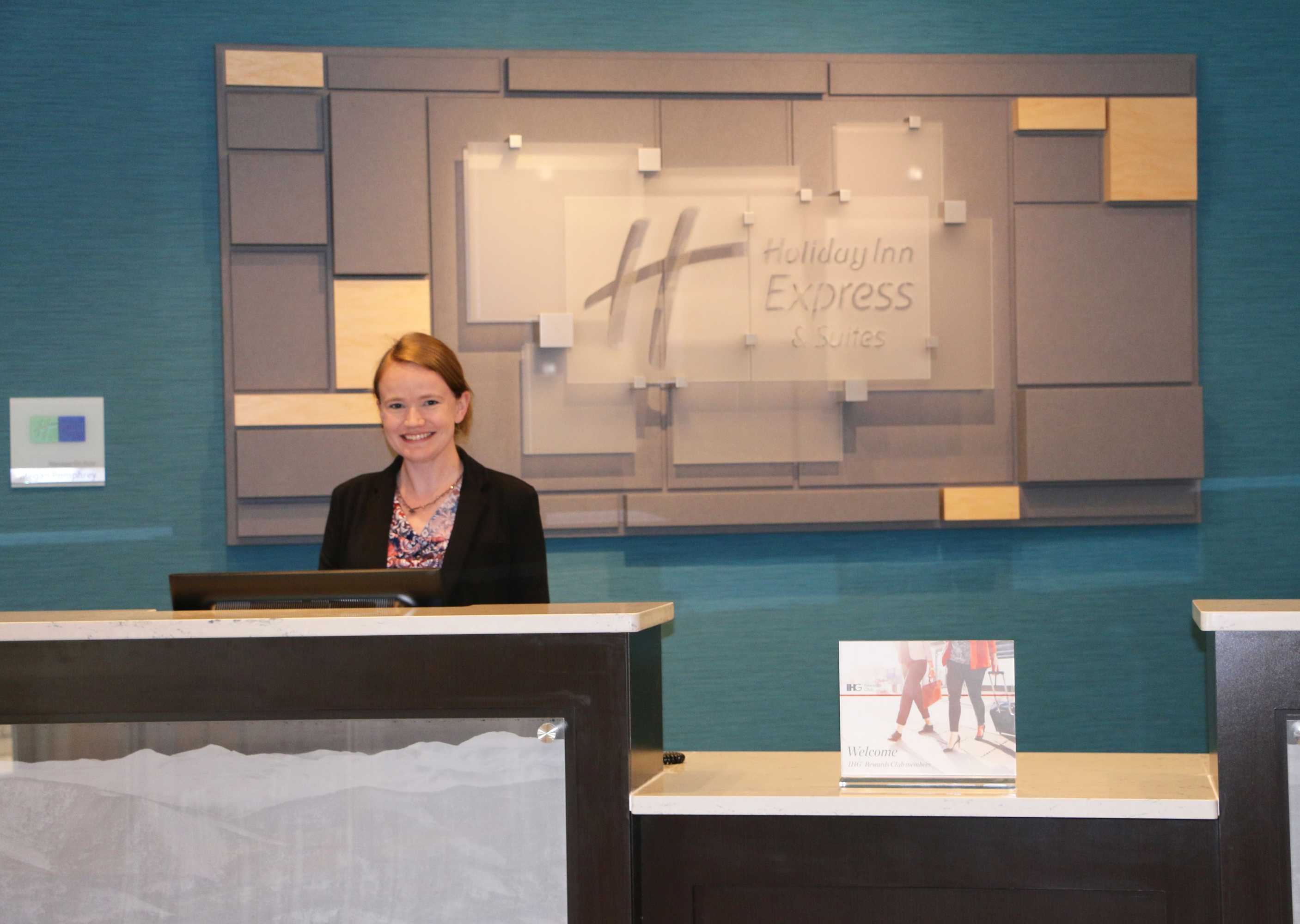 Gift card for Holiday Inn Express & Suites Hendersonville SE - Flat Rock by Ihg Gift card for Holiday Inn Express & Suites Hendersonville SE - Flat Rock by Ihg