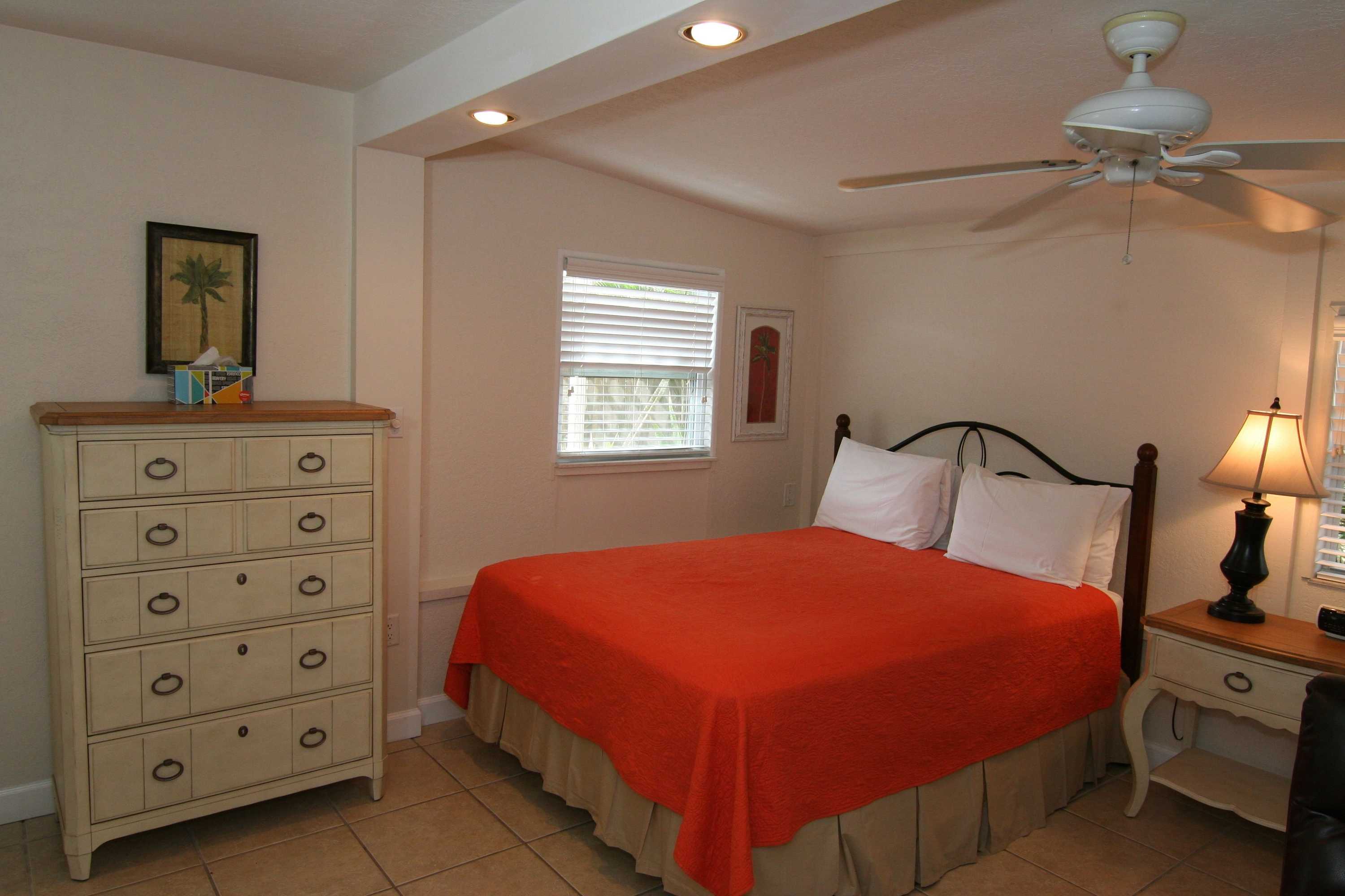 Gift card for Tropical Villas of Venice Beach Gift card for Tropical Villas of Venice Beach
