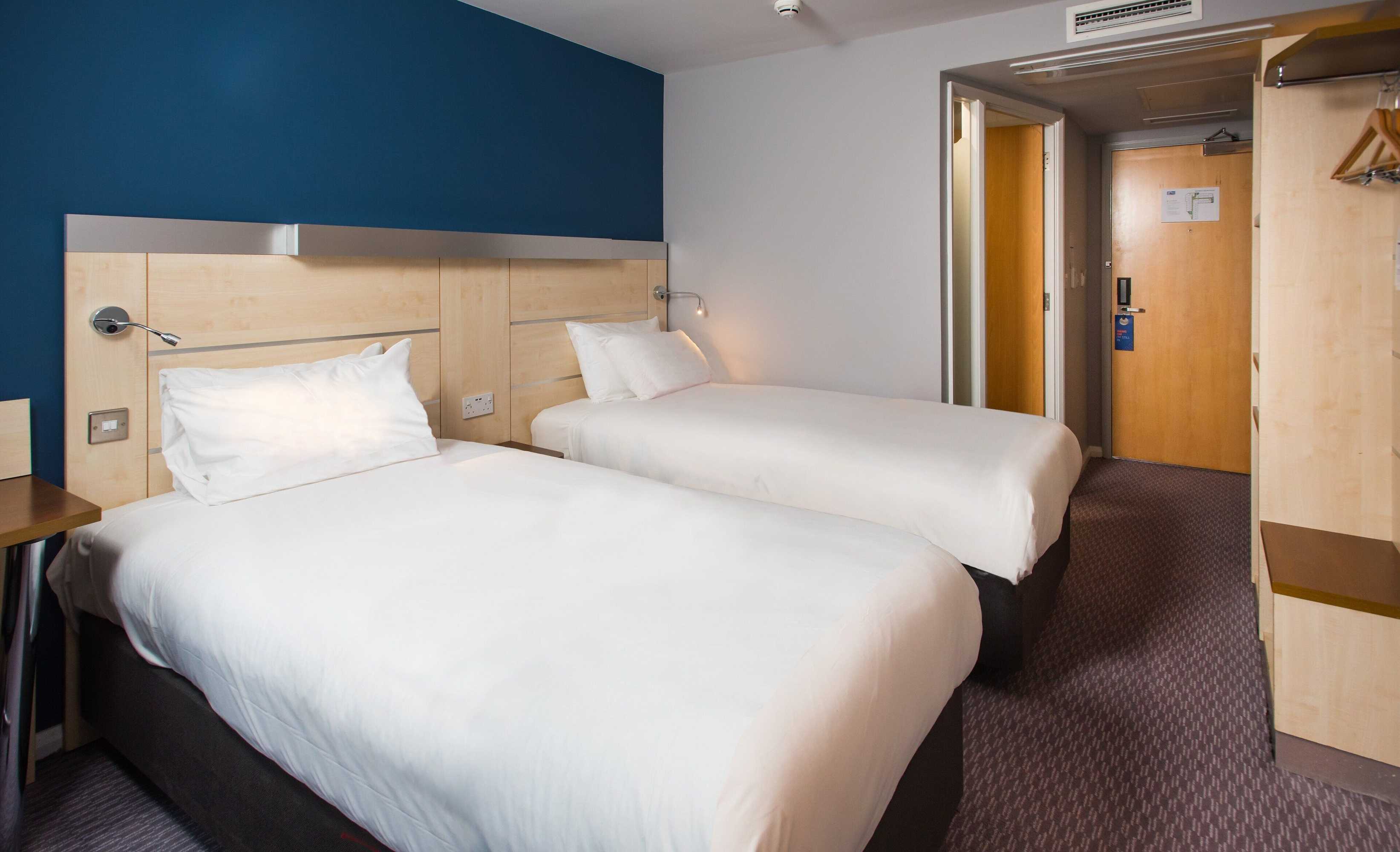 Gift card for Holiday Inn Express Swindon City Centre by Ihg Gift card for Holiday Inn Express Swindon City Centre by Ihg