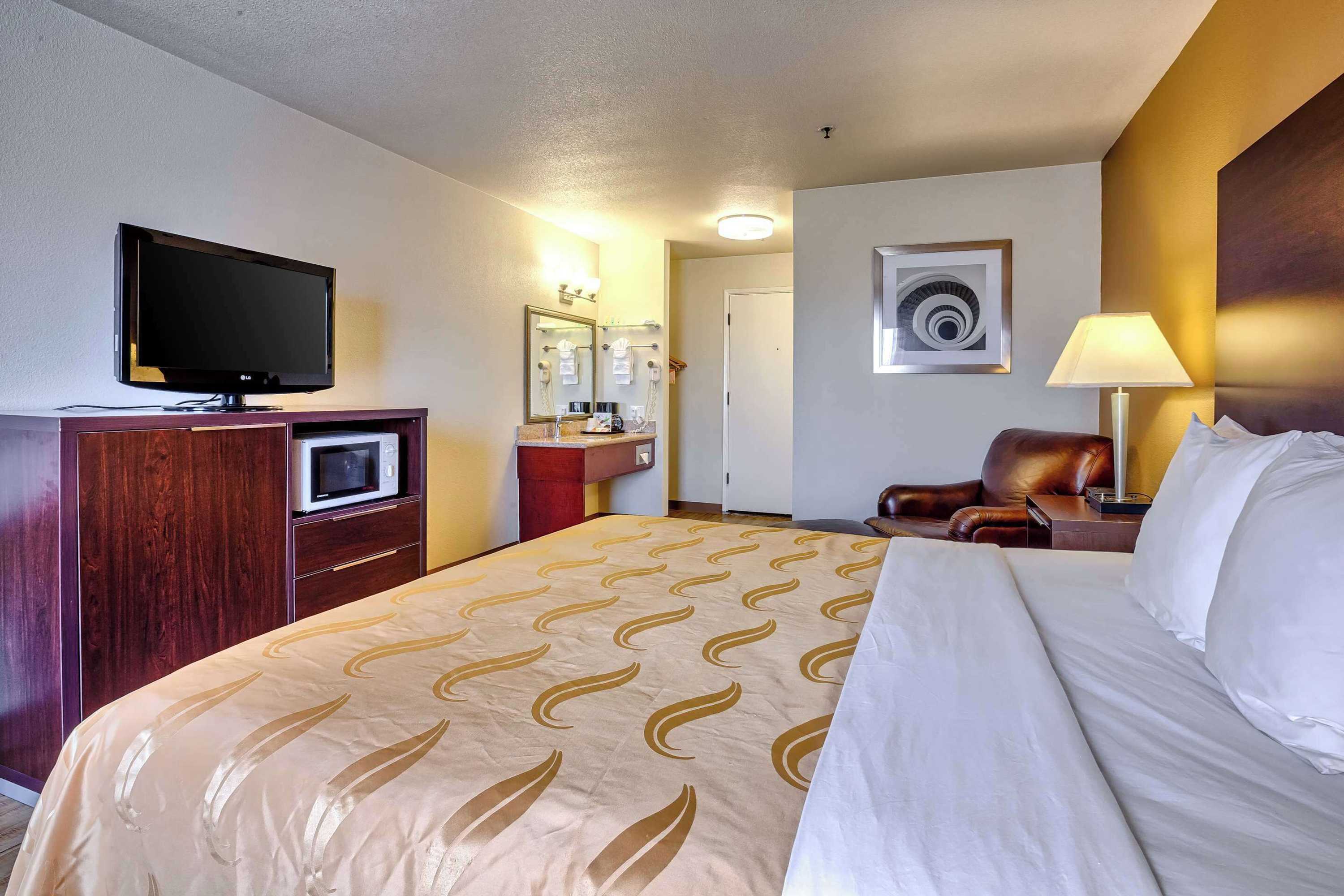 Gift card for Quality Inn Near Six Flags Discovery Kingdom - Napa Valley Gift card for Quality Inn Near Six Flags Discovery Kingdom - Napa Valley