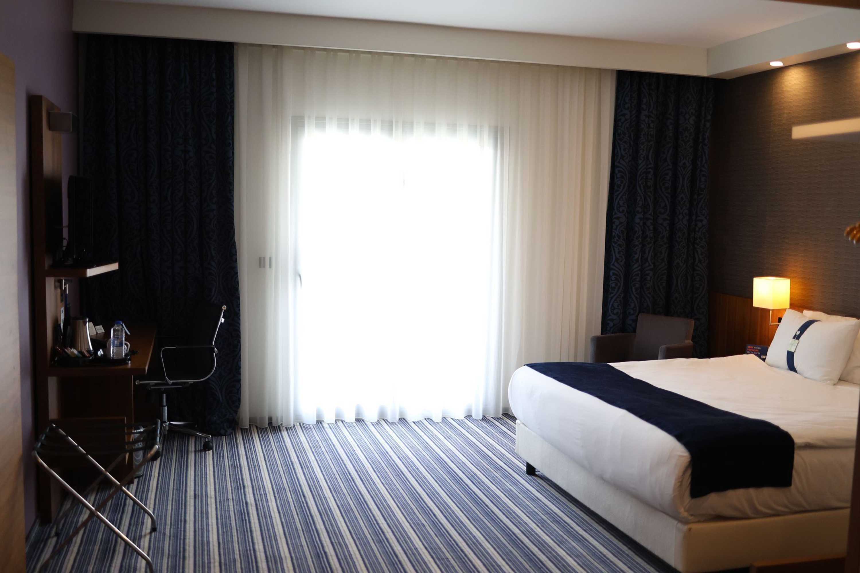 Gift card for Holiday Inn Express Manisa - West by Ihg Gift card for Holiday Inn Express Manisa - West by Ihg