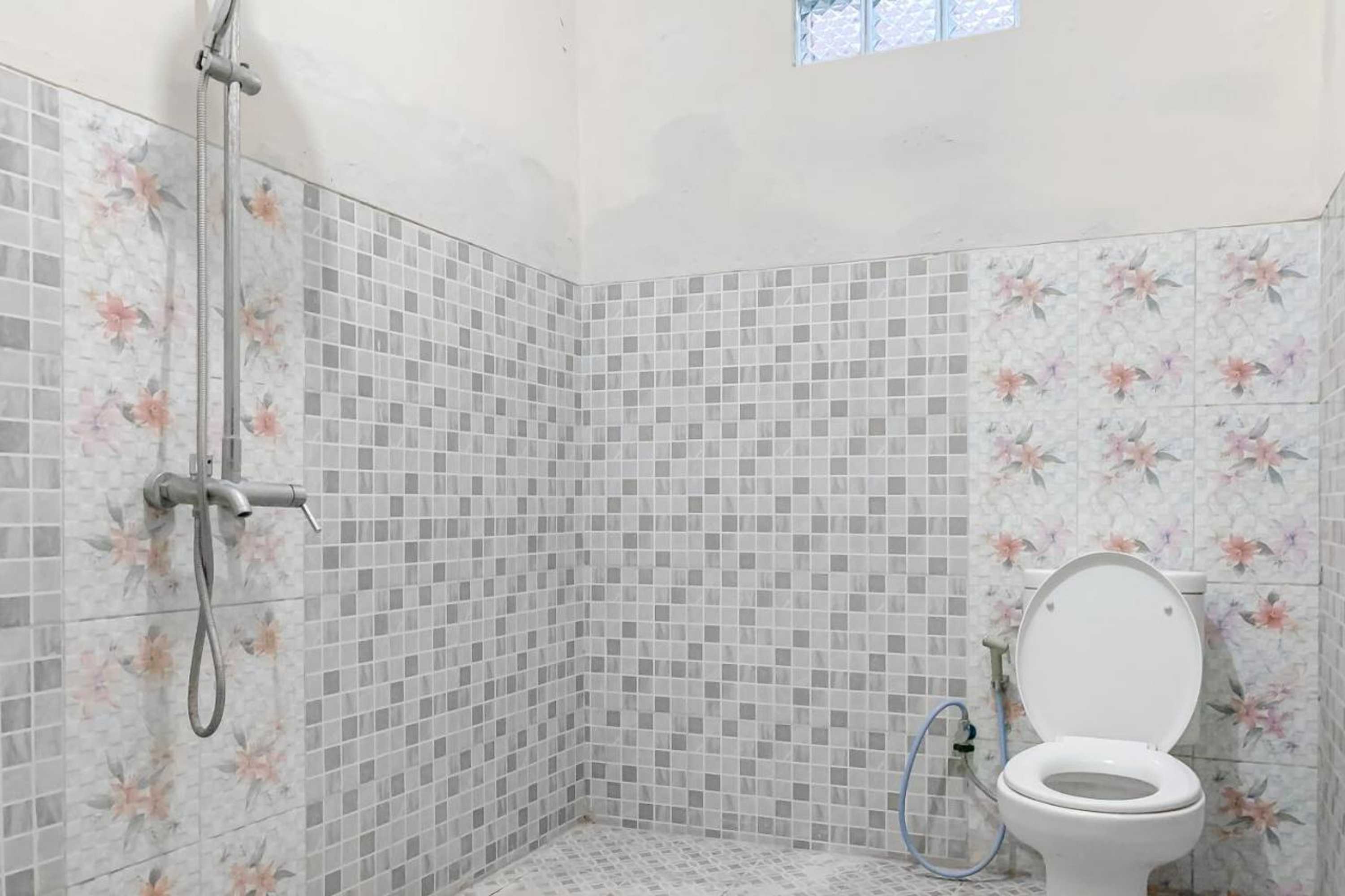 Gift card for Wisma Hikmah Syariah Majalengka Redpartner