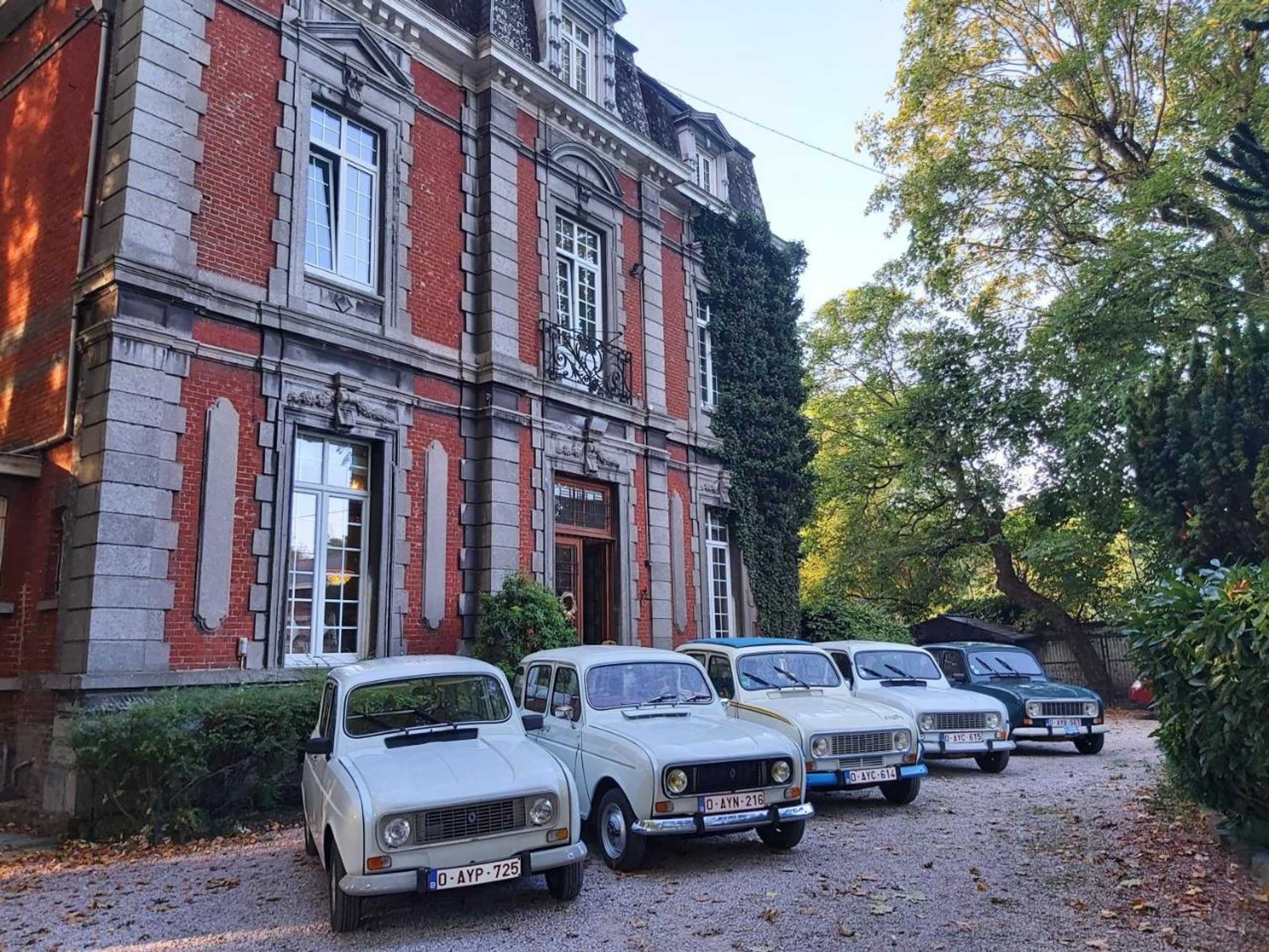 Gift card for Château Lambert Moulinsart Hotel, Shuttle Airport, Long Term Parking, Snooker, Large Terrasse, Dinner, Breakfast Gift card for Château Lambert Moulinsart Hotel, Shuttle Airport, Long Term Parking, Snooker, Large Terrasse, Dinner, Breakfast