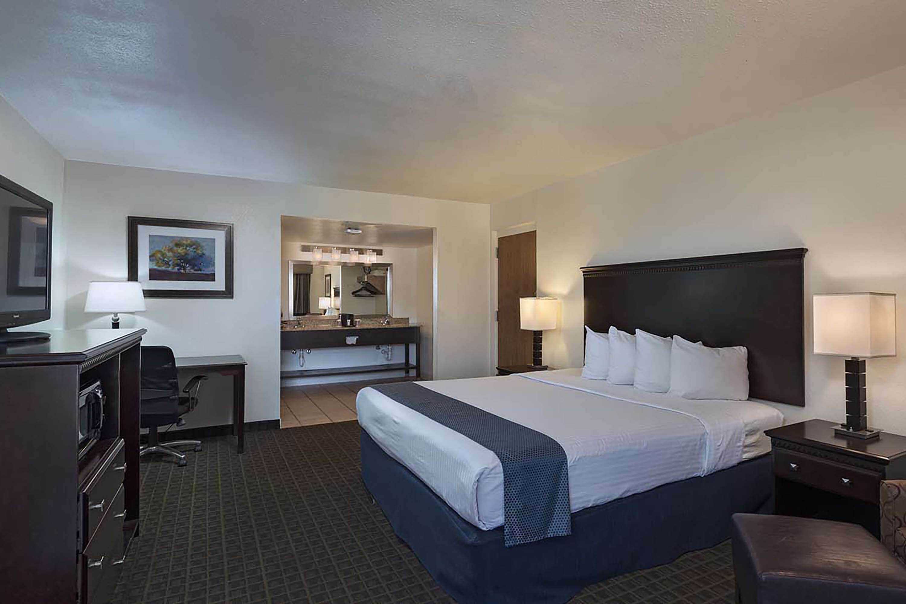 Gift card for Stevens Inn a Howard Johnson by Wyndham Gift card for Stevens Inn a Howard Johnson by Wyndham