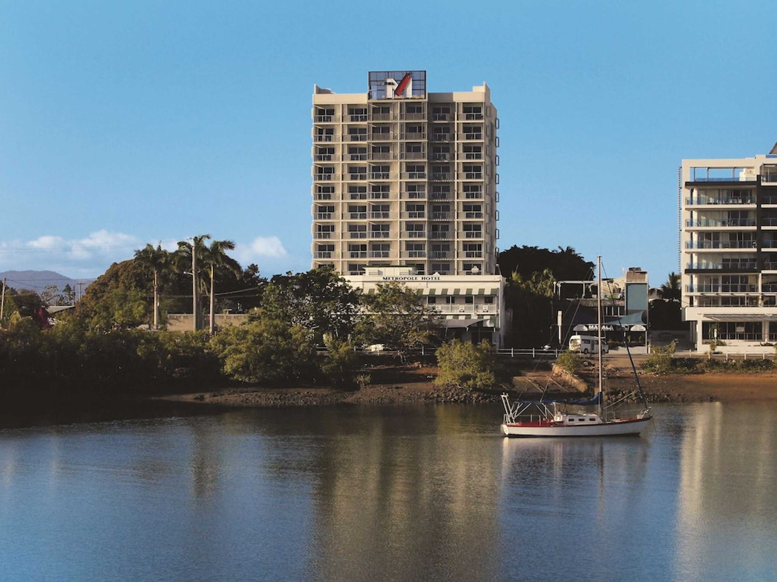 Gift card for Oaks Townsville Metropole Hotel Gift card for Oaks Townsville Metropole Hotel