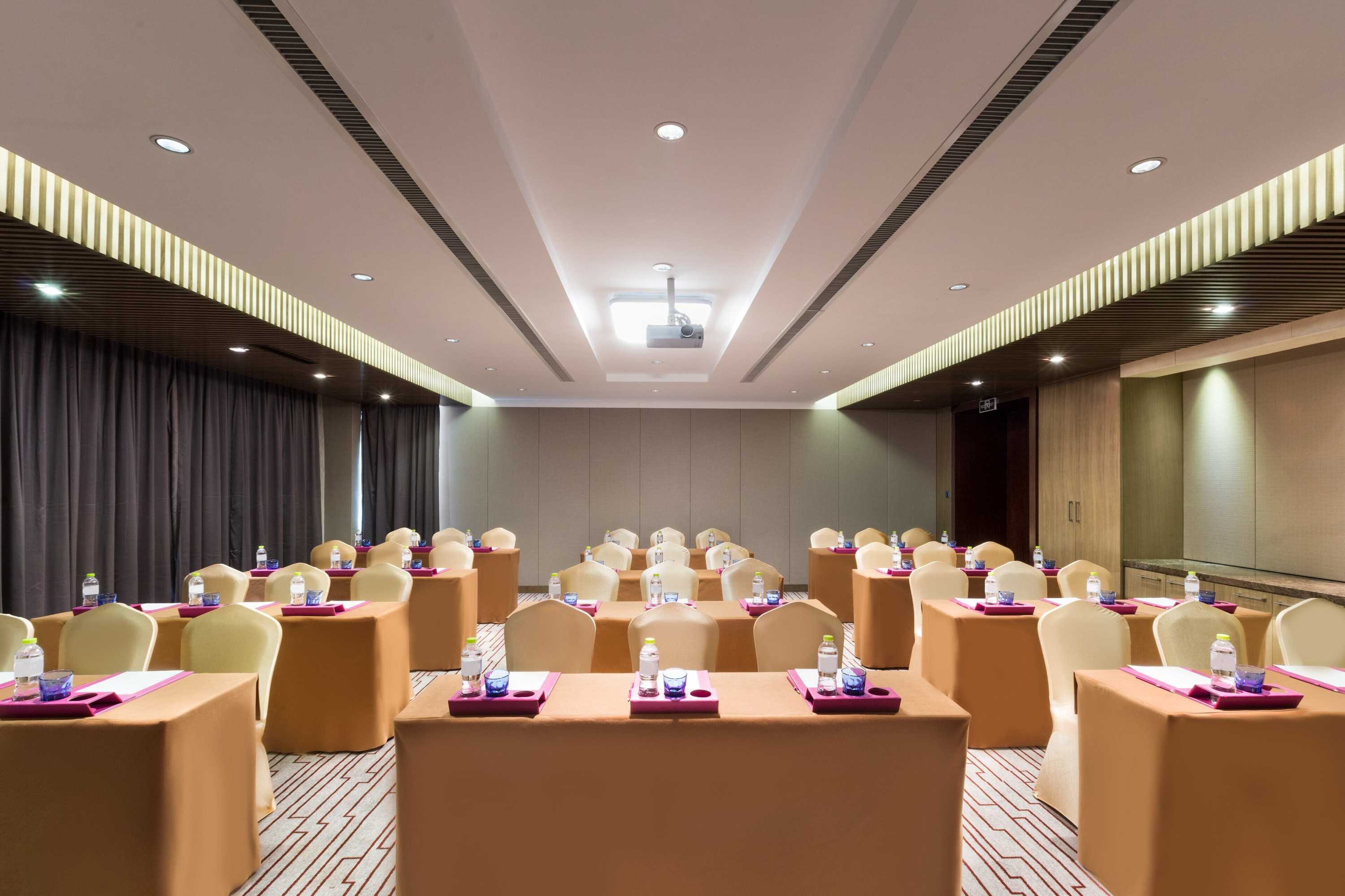 Gift card for Crowne Plaza Xuzhou Dalong Lake by Ihg Gift card for Crowne Plaza Xuzhou Dalong Lake by Ihg