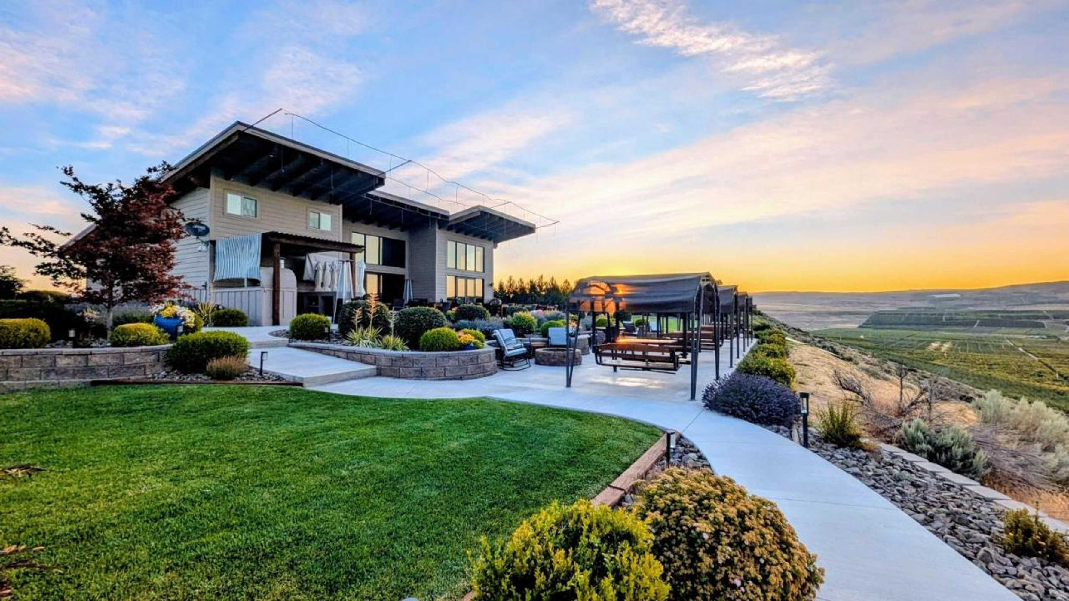 Gift card for Lone Point Cellars