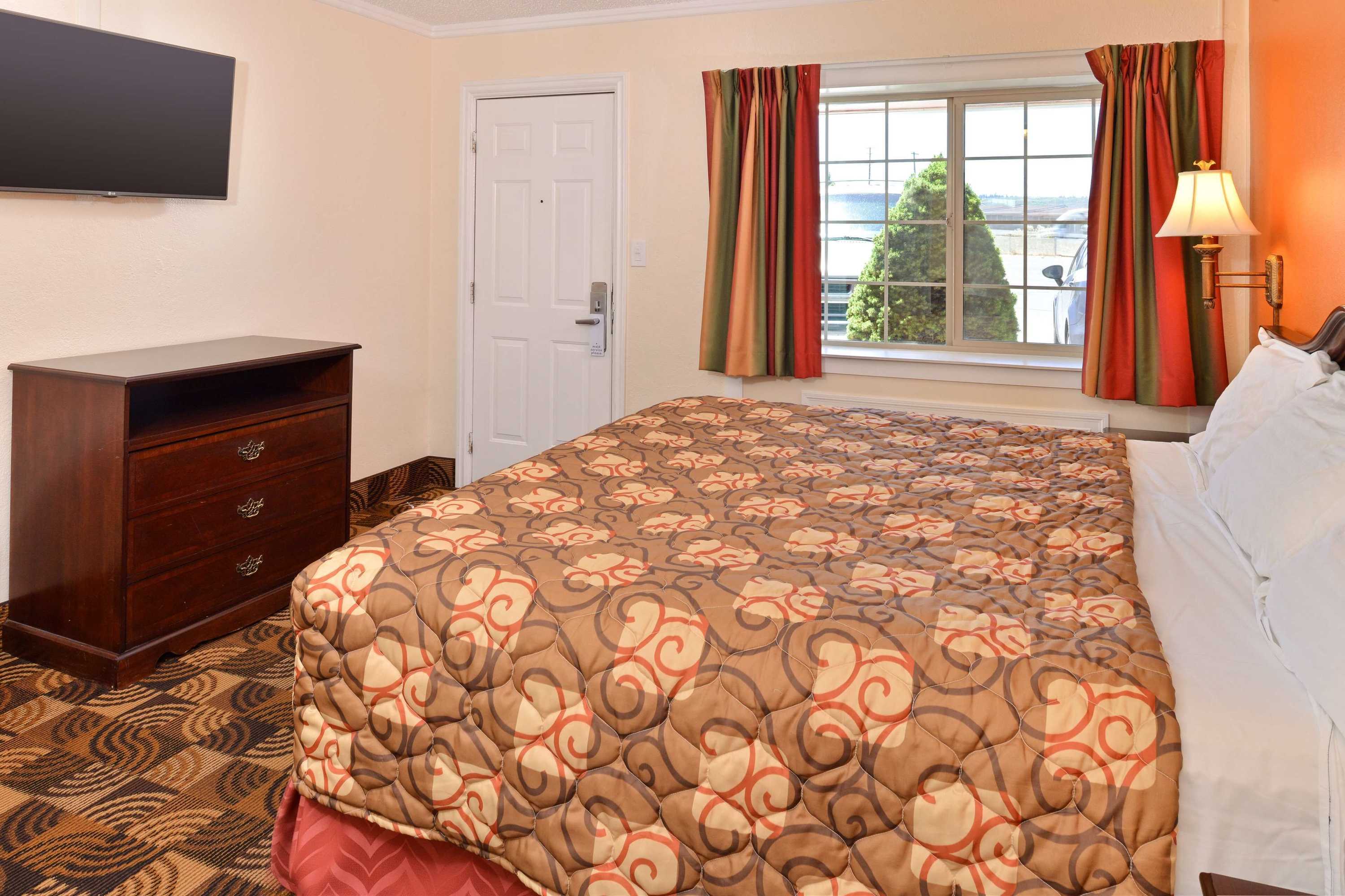 Gift card for Americas Best Value Inn & Suites Klamath Falls Gift card for Americas Best Value Inn & Suites Klamath Falls