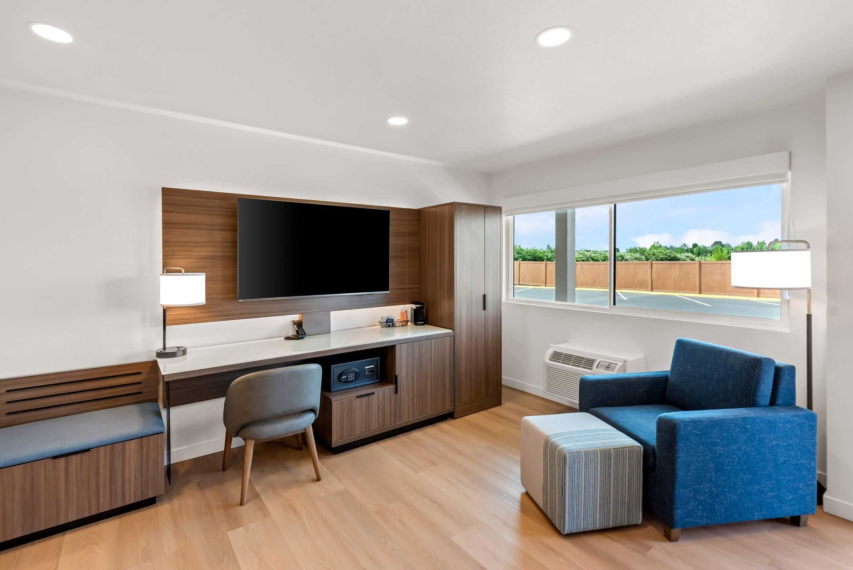 Gift card for Clarion Pointe