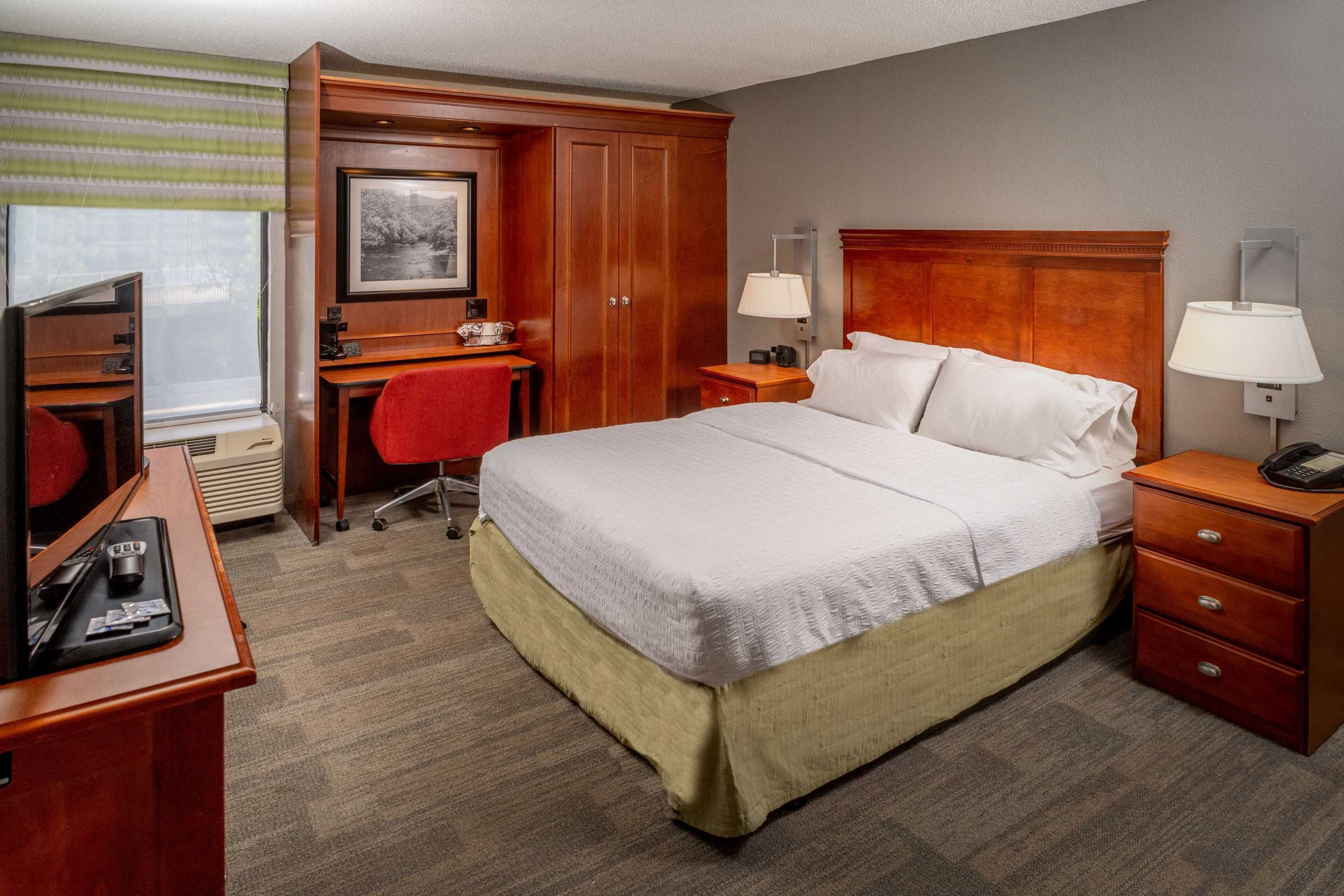 Gift card for Hampton Inn Charleston-Downtown Gift card for Hampton Inn Charleston-Downtown