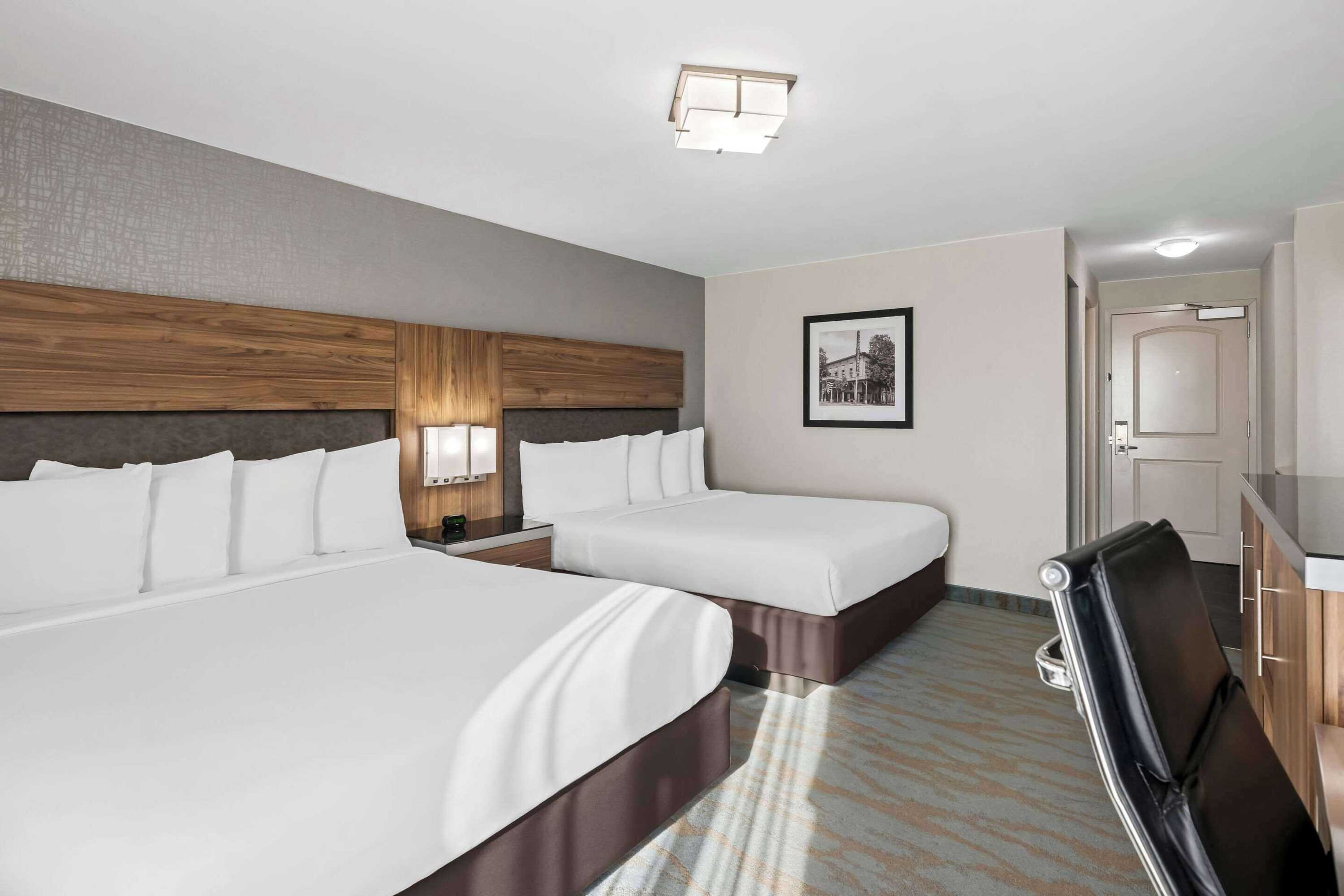 Gift card for The Penn Stroud, Stroudsburg - Poconos, Ascend Hotel Collection Gift card for The Penn Stroud, Stroudsburg - Poconos, Ascend Hotel Collection