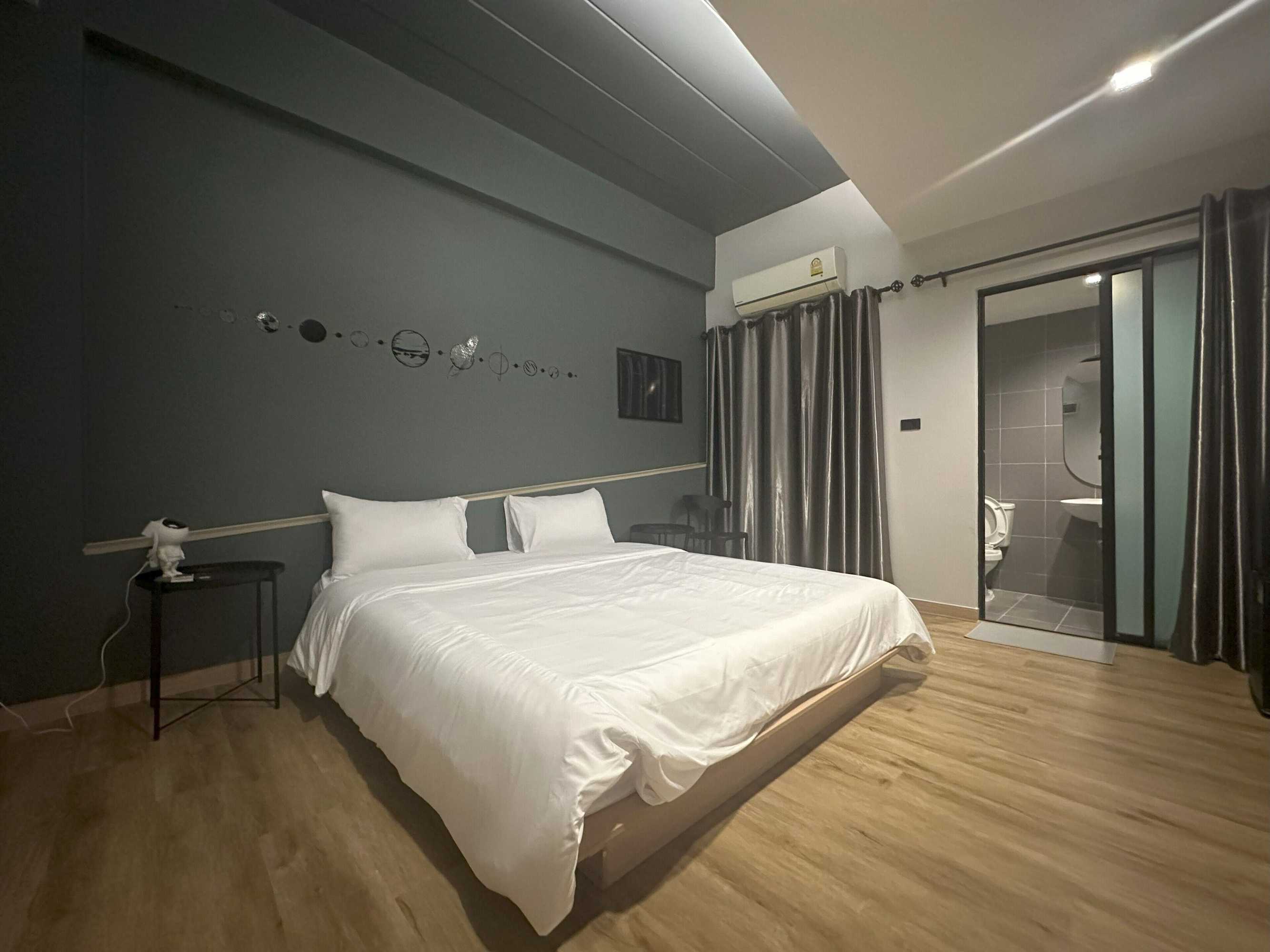 Gift card for Bedroom at Suvarnabhumi Airport Gift card for Bedroom at Suvarnabhumi Airport