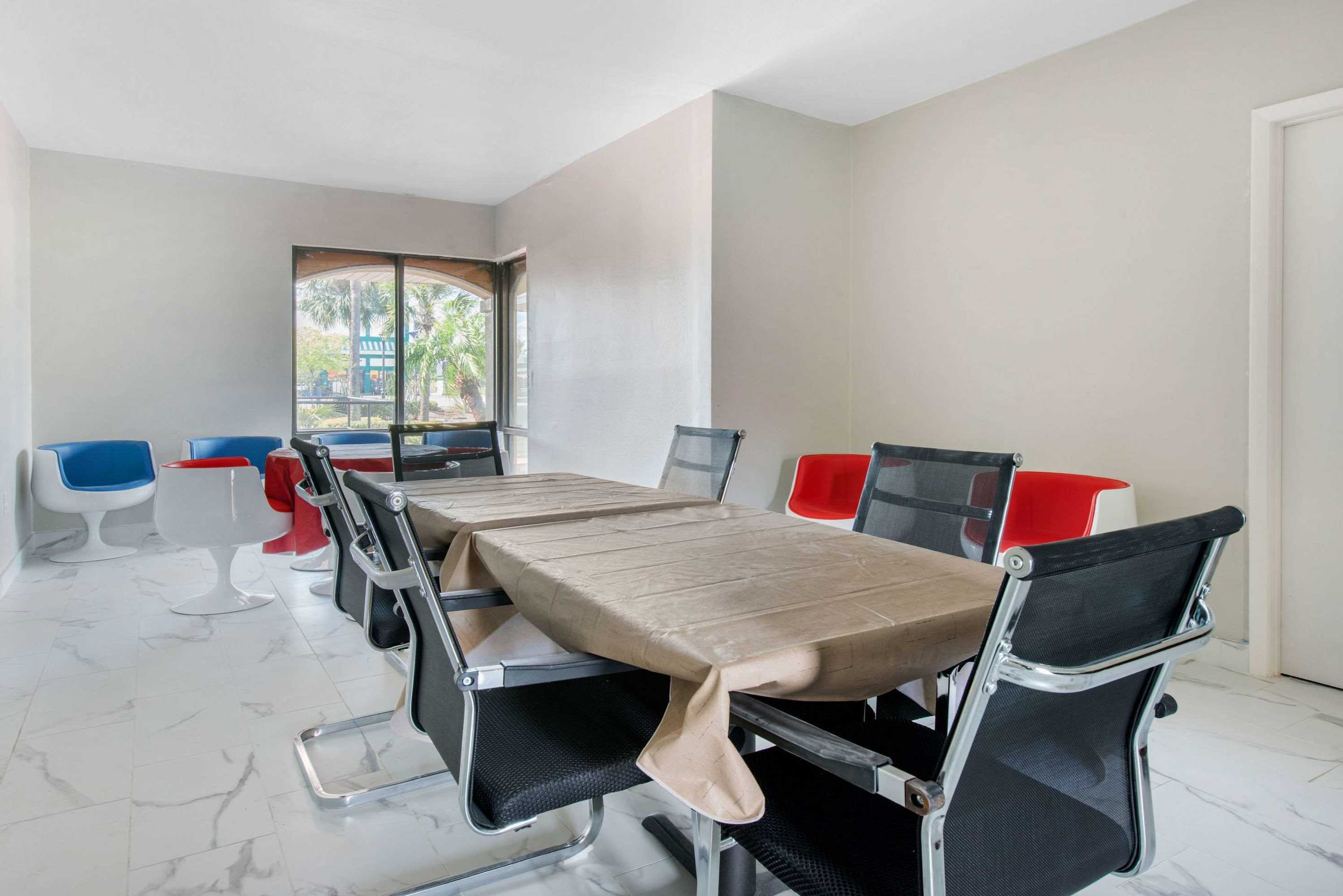 Gift card for Clarion Inn & Suites Kissimmee-Lake Buena Vista South Gift card for Clarion Inn & Suites Kissimmee-Lake Buena Vista South