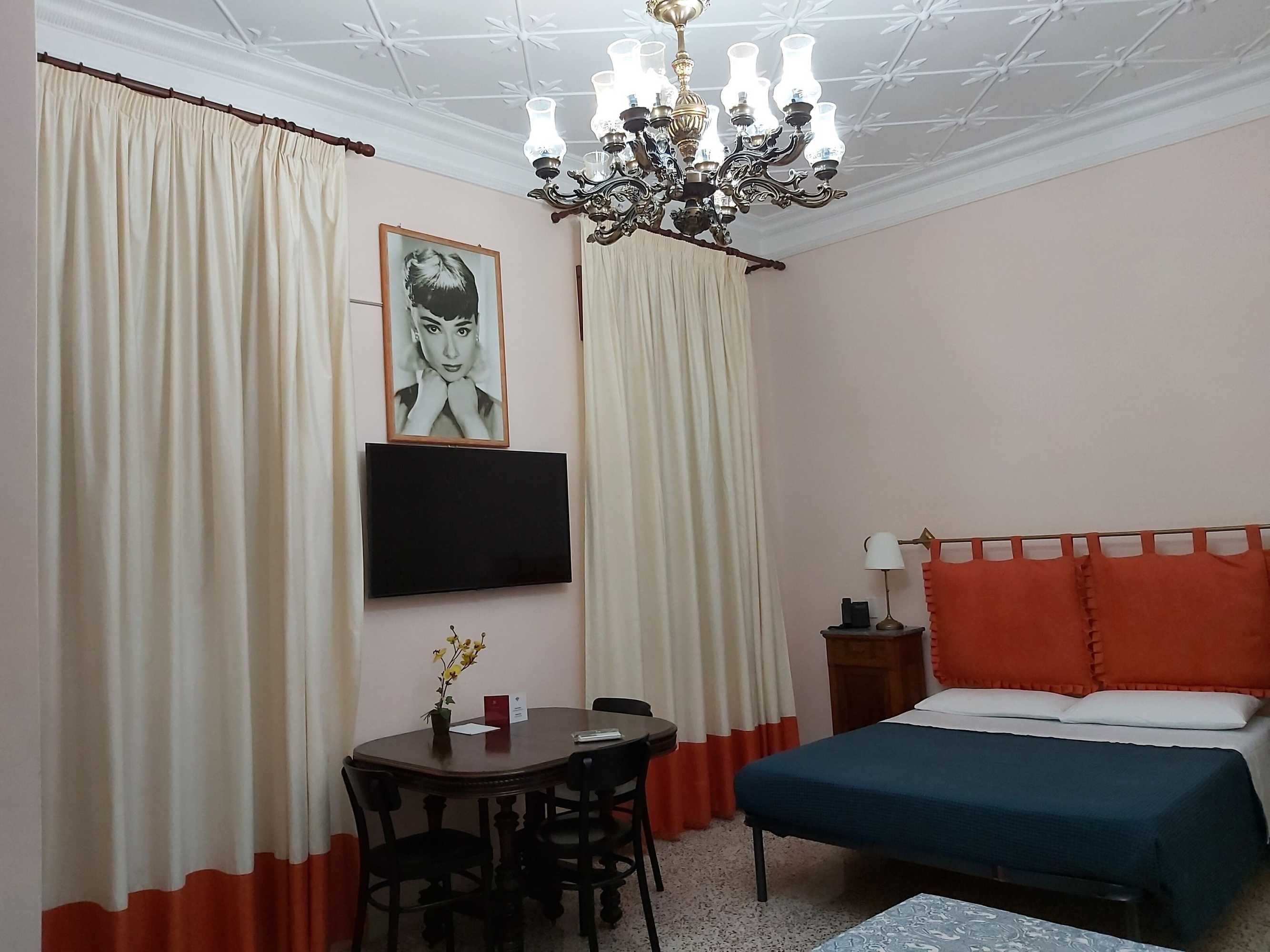 Gift card for Vittoria Guest House - Battipaglia Gift card for Vittoria Guest House - Battipaglia