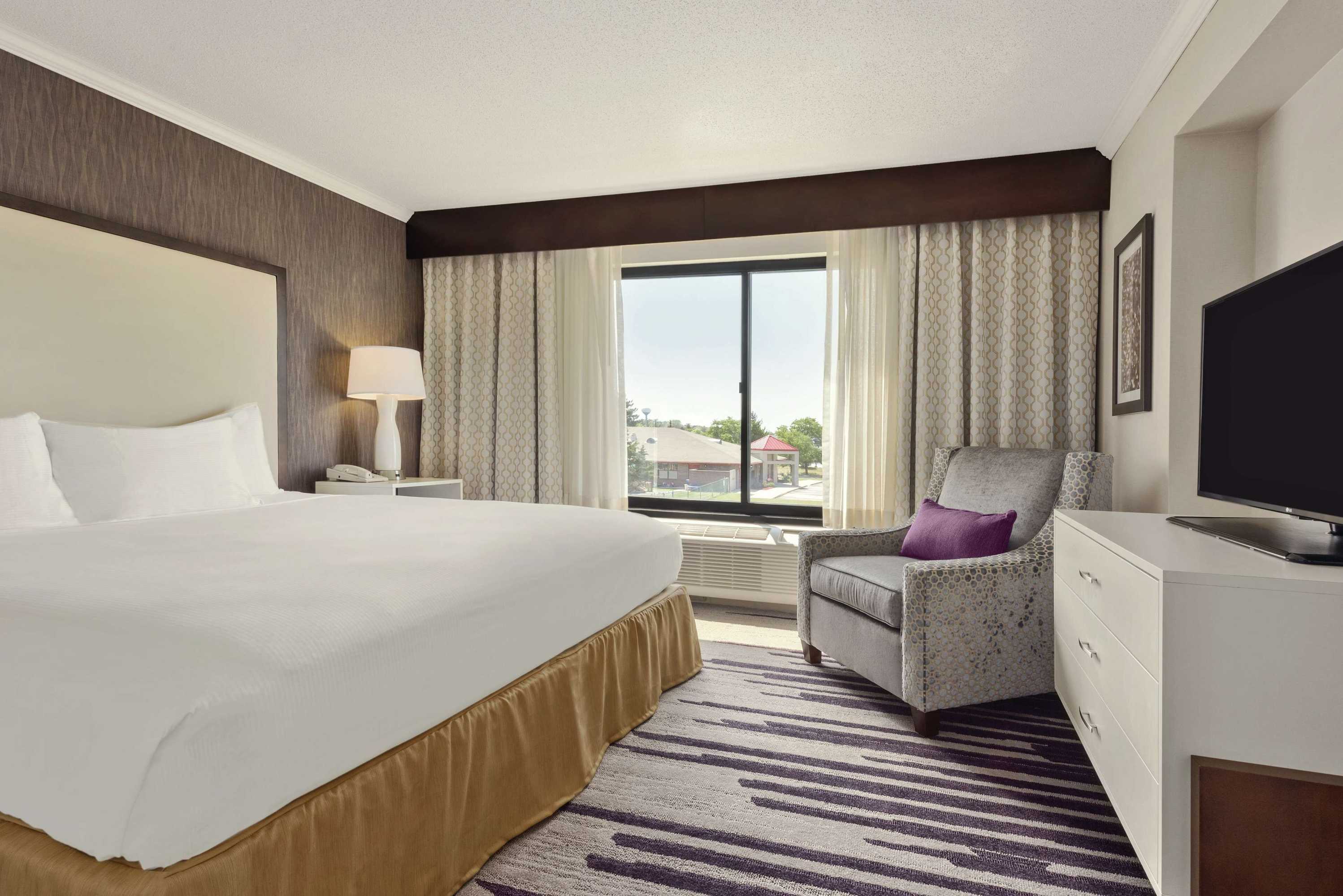 Gift card for Doubletree by Hilton Milwaukee - Brookfield Gift card for Doubletree by Hilton Milwaukee - Brookfield