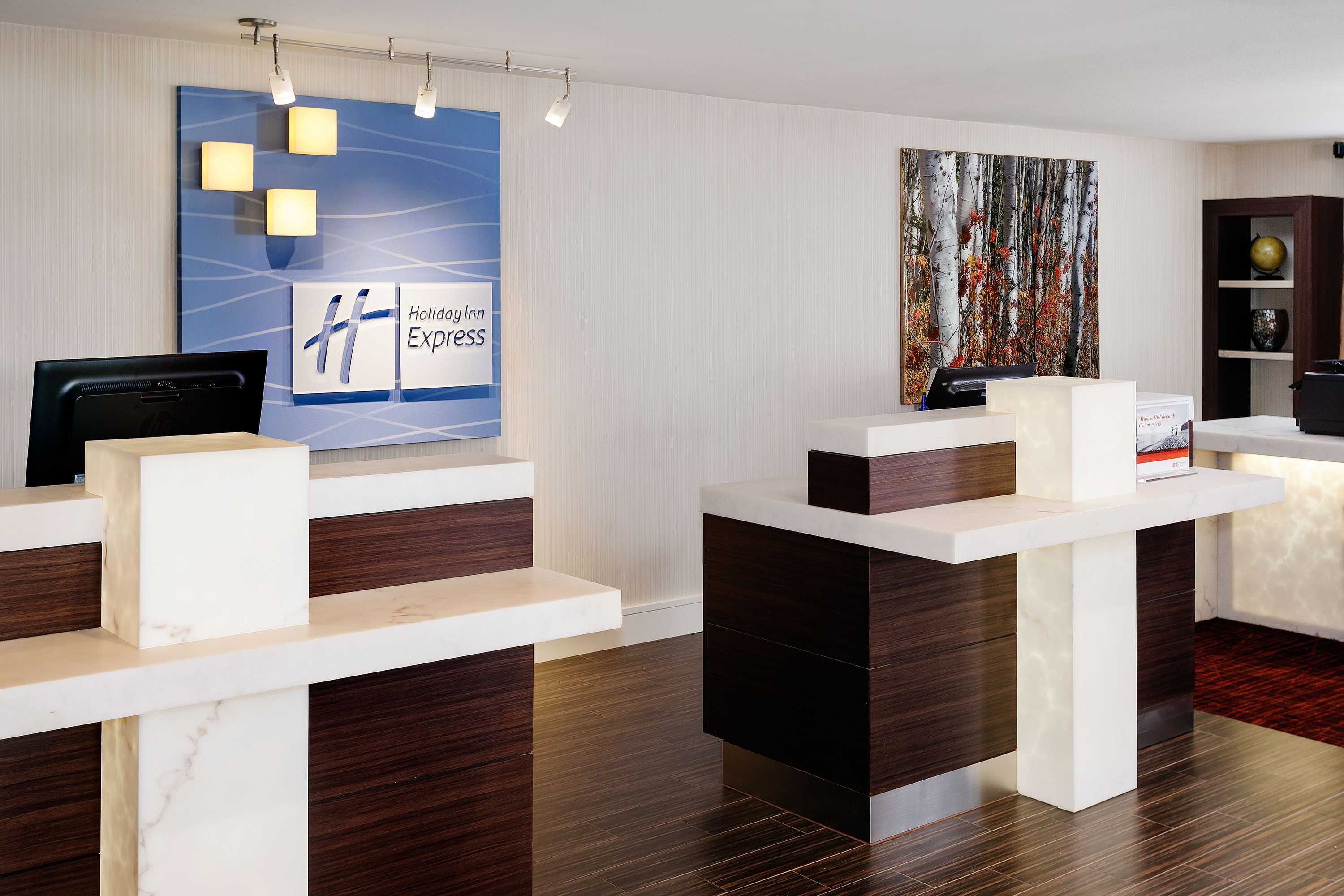 Gift card for Holiday Inn Express Simi Valley by Ihg Gift card for Holiday Inn Express Simi Valley by Ihg