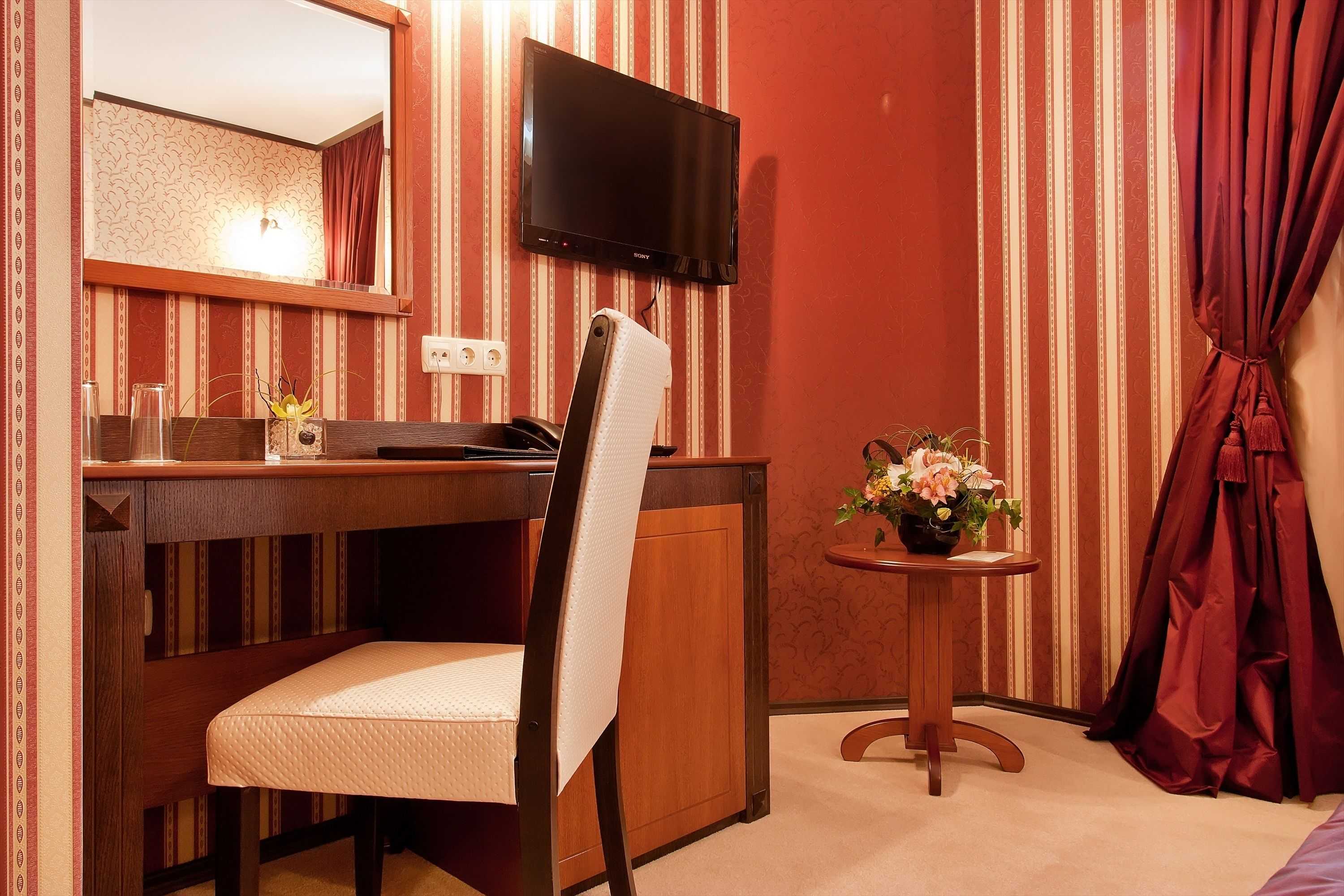 Gift card for Best Western Plus Bristol Hotel Gift card for Best Western Plus Bristol Hotel