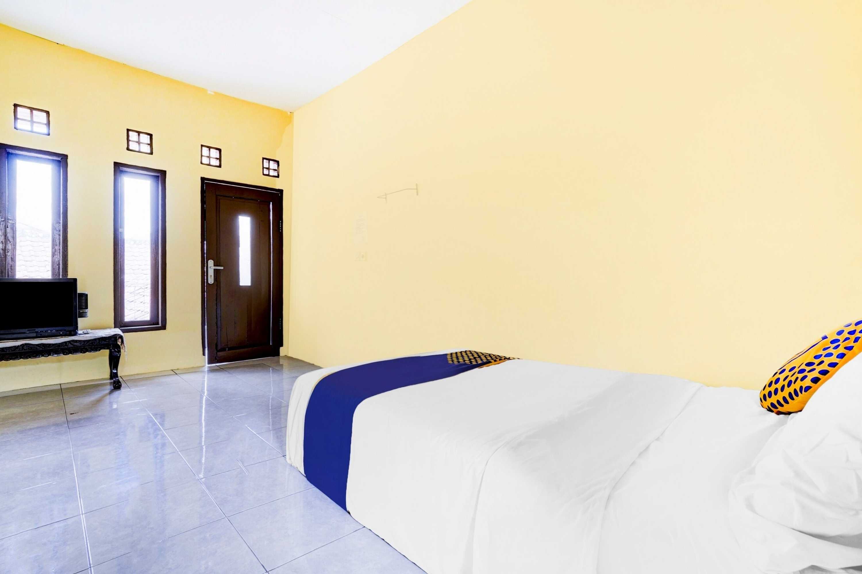 Gift card for Oyo Life 90701 Kost Syariah Deris Gift card for Oyo Life 90701 Kost Syariah Deris