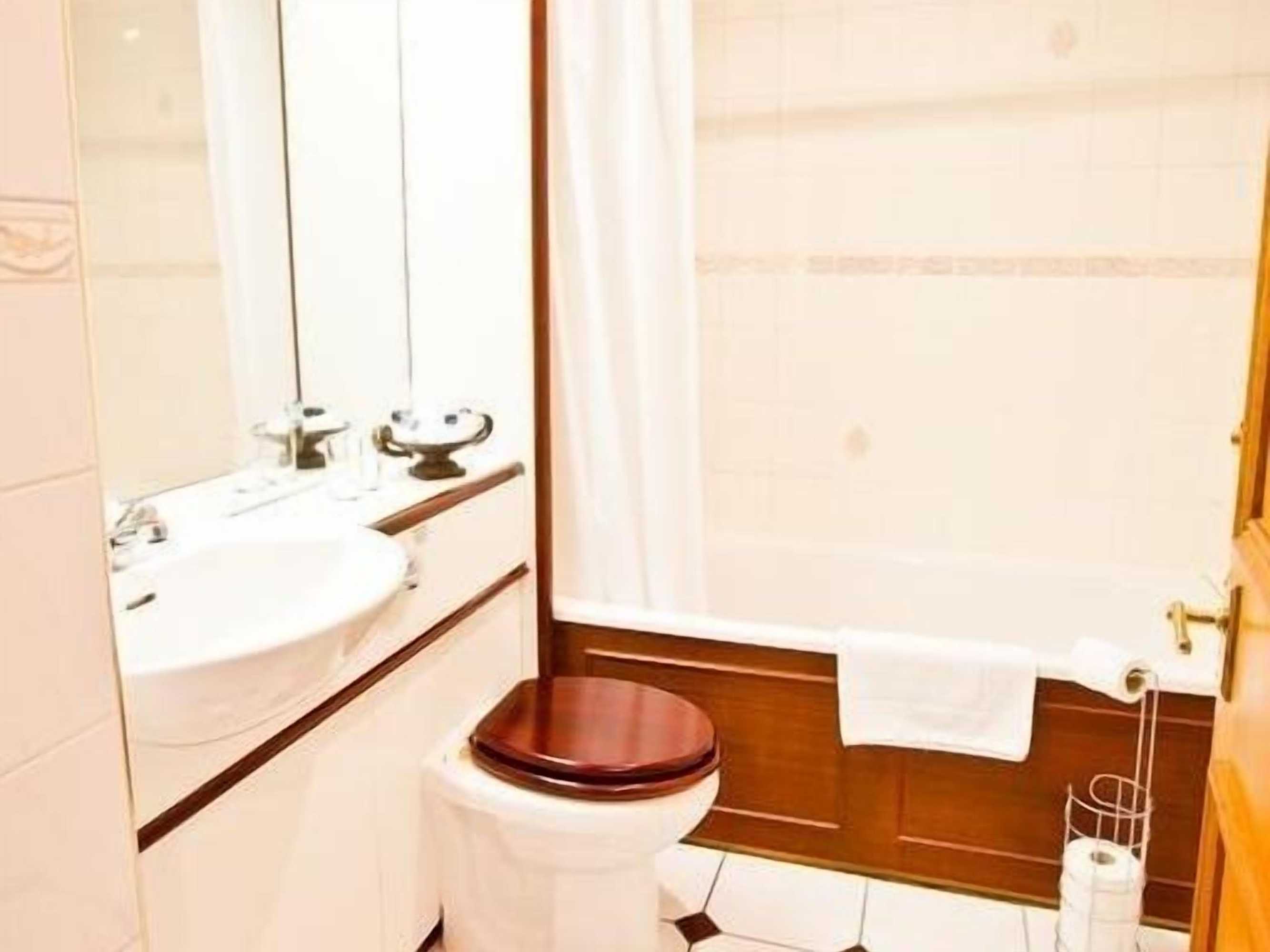 Gift card for Leeming Wells