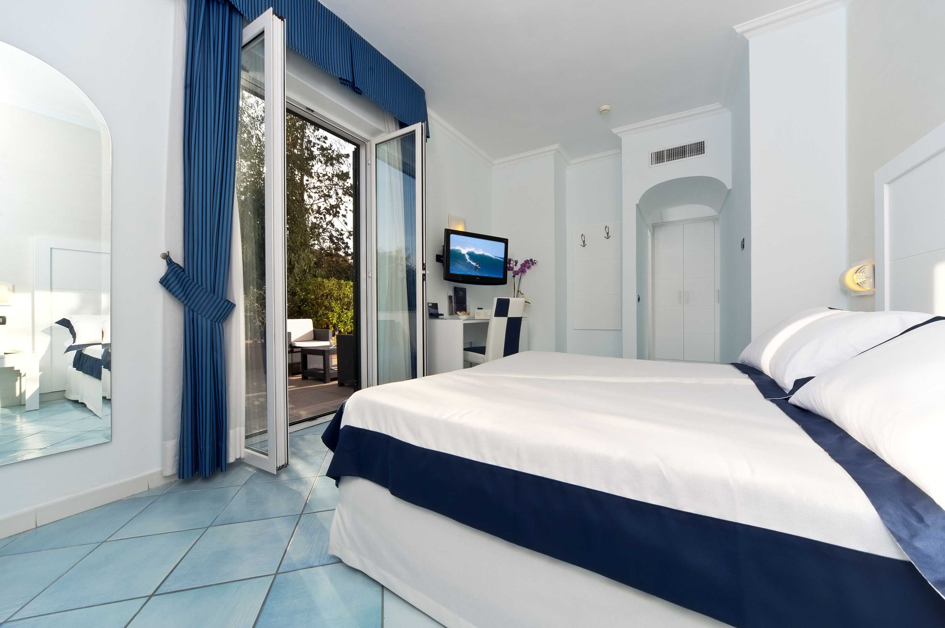 Gift card for Hotel Villa Durrueli Resort & Spa Gift card for Hotel Villa Durrueli Resort & Spa