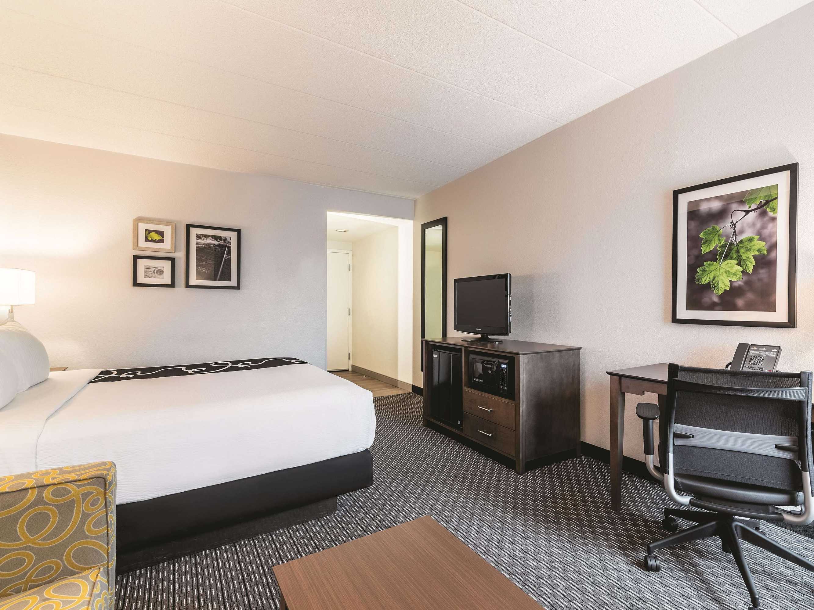 Gift card for La Quinta Inn & Suites by Wyndham Salem NH Gift card for La Quinta Inn & Suites by Wyndham Salem NH