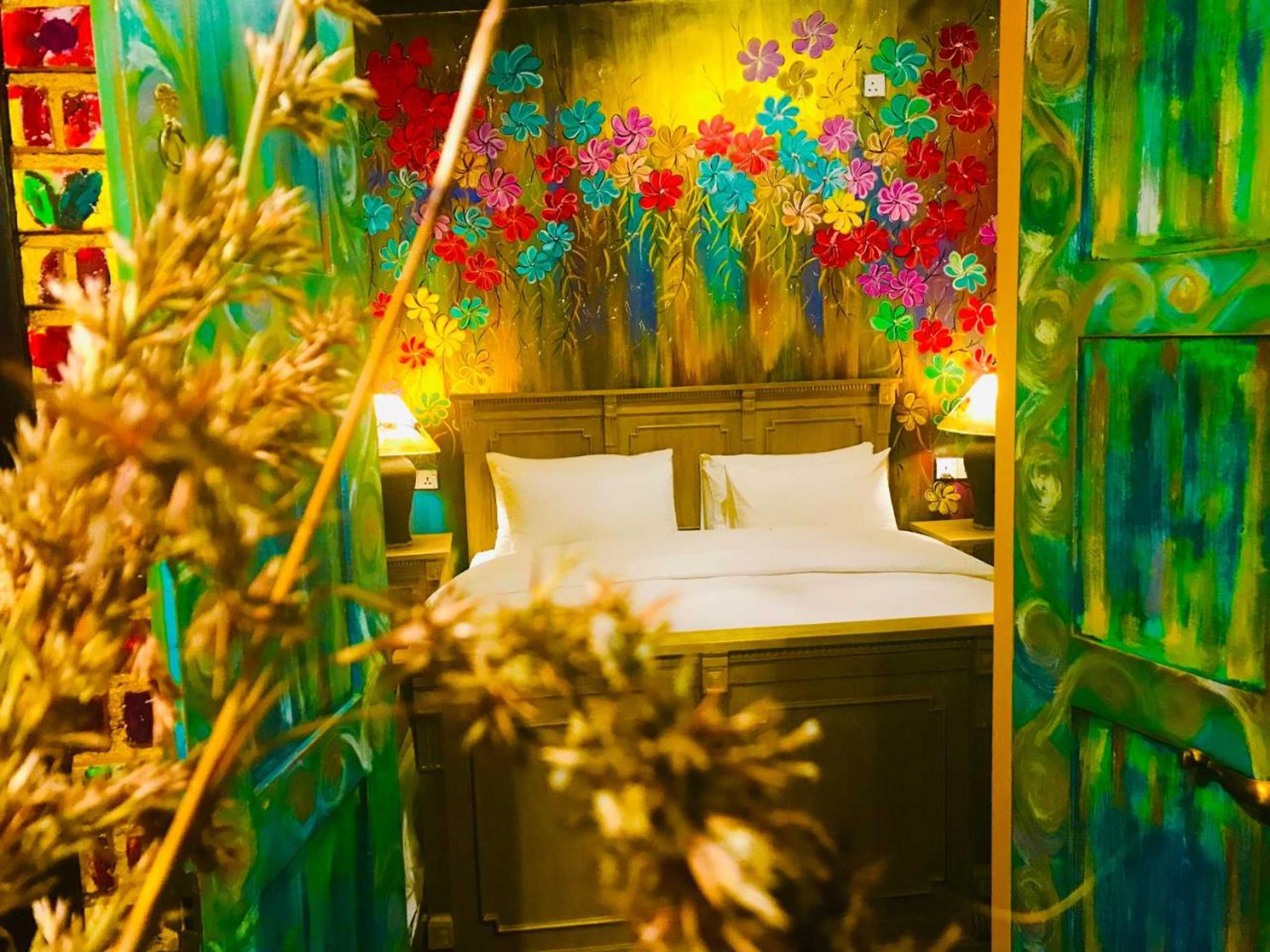 Gift card for Serendipity Lake Artistic Bungalow by Heidis Home