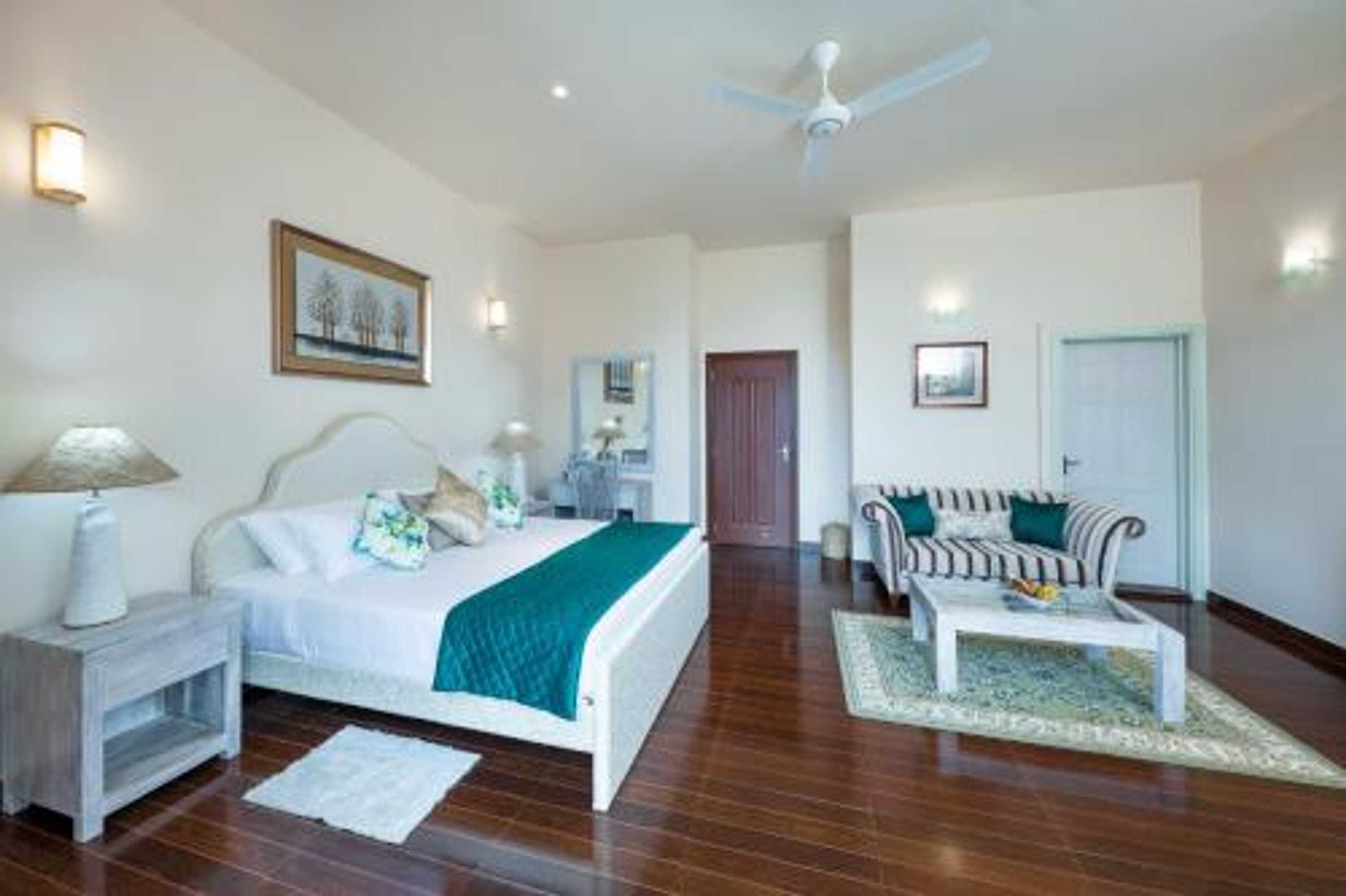 Gift card for Floating Mountain Villa Gift card for Floating Mountain Villa