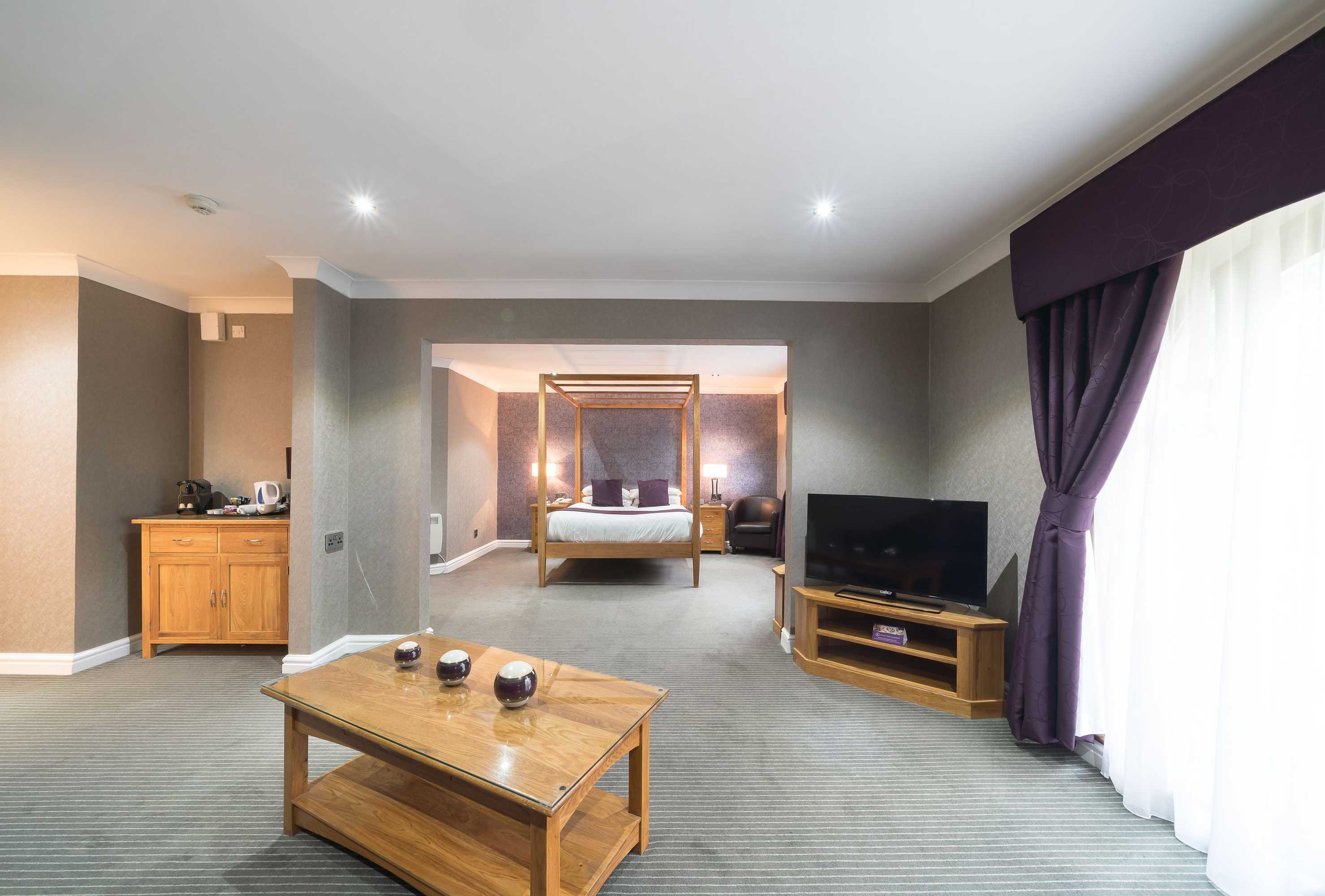 Gift card for Widnes Halton Everglades Park Hotel Gift card for Widnes Halton Everglades Park Hotel