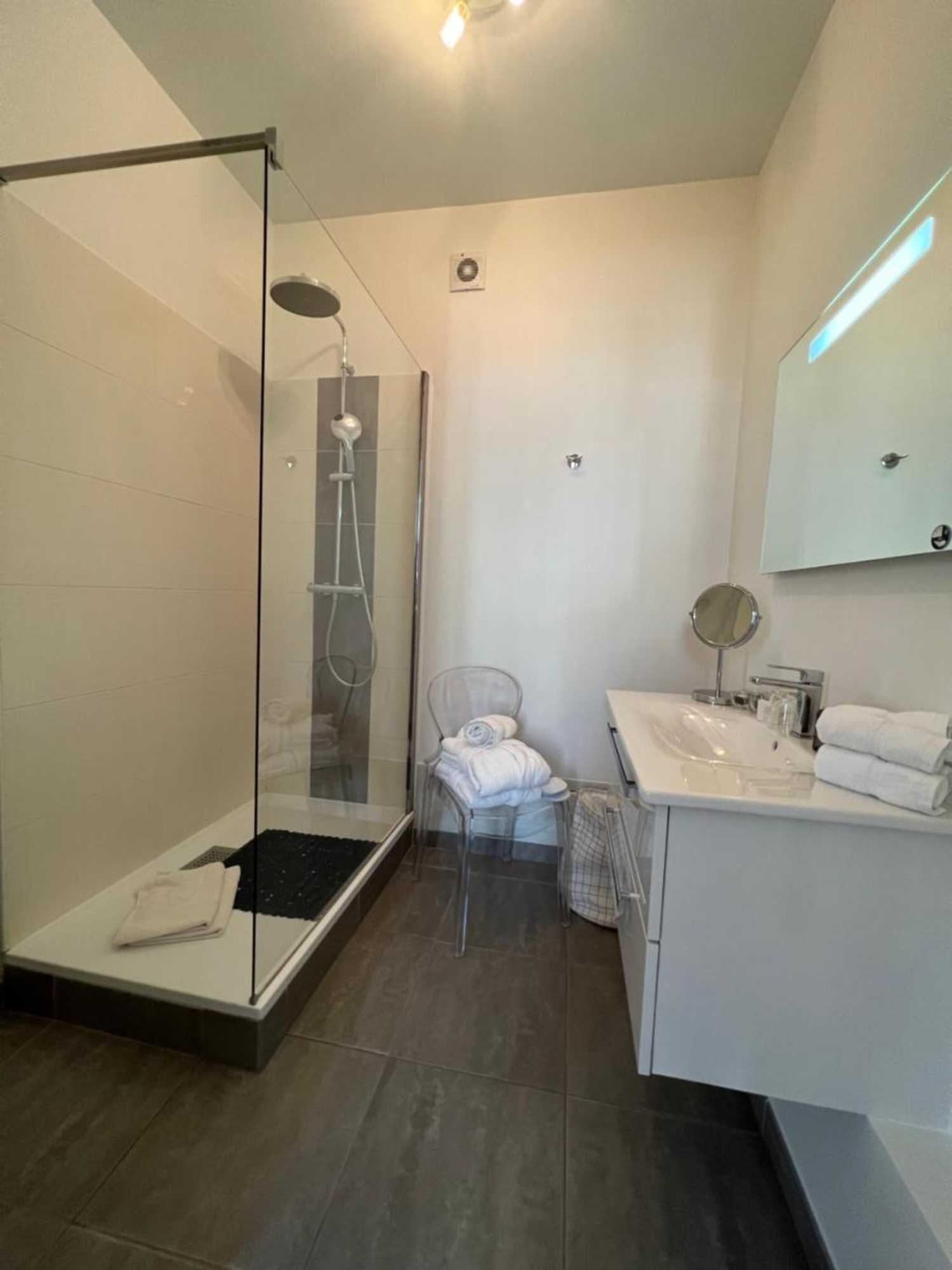 Gift card for La Demeure Des Sacres - Cathédrale Gift card for La Demeure Des Sacres - Cathédrale