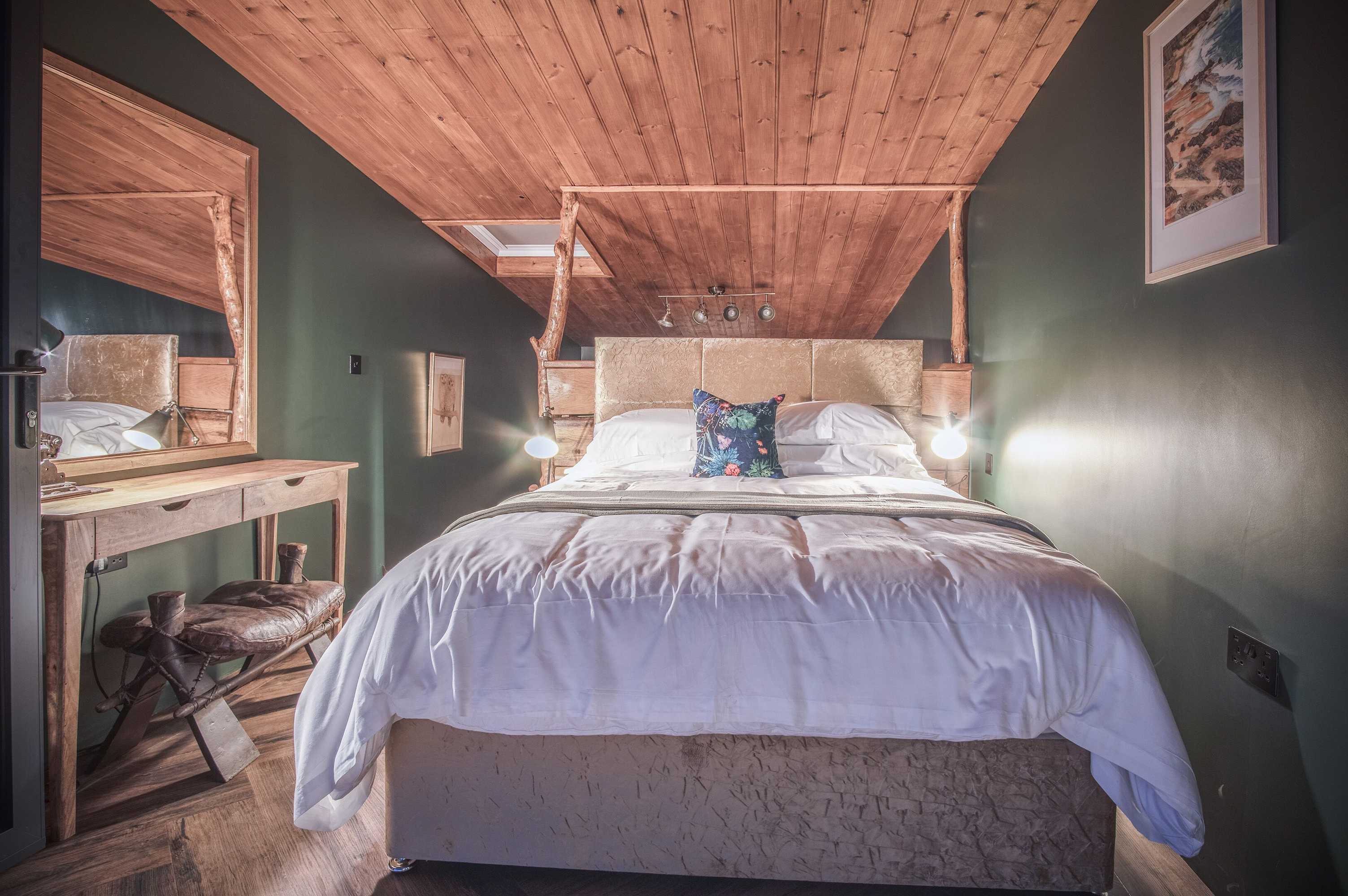 Gift card for Tawny Lodge - 1 Bedroom - Blossom Farm Gift card for Tawny Lodge - 1 Bedroom - Blossom Farm