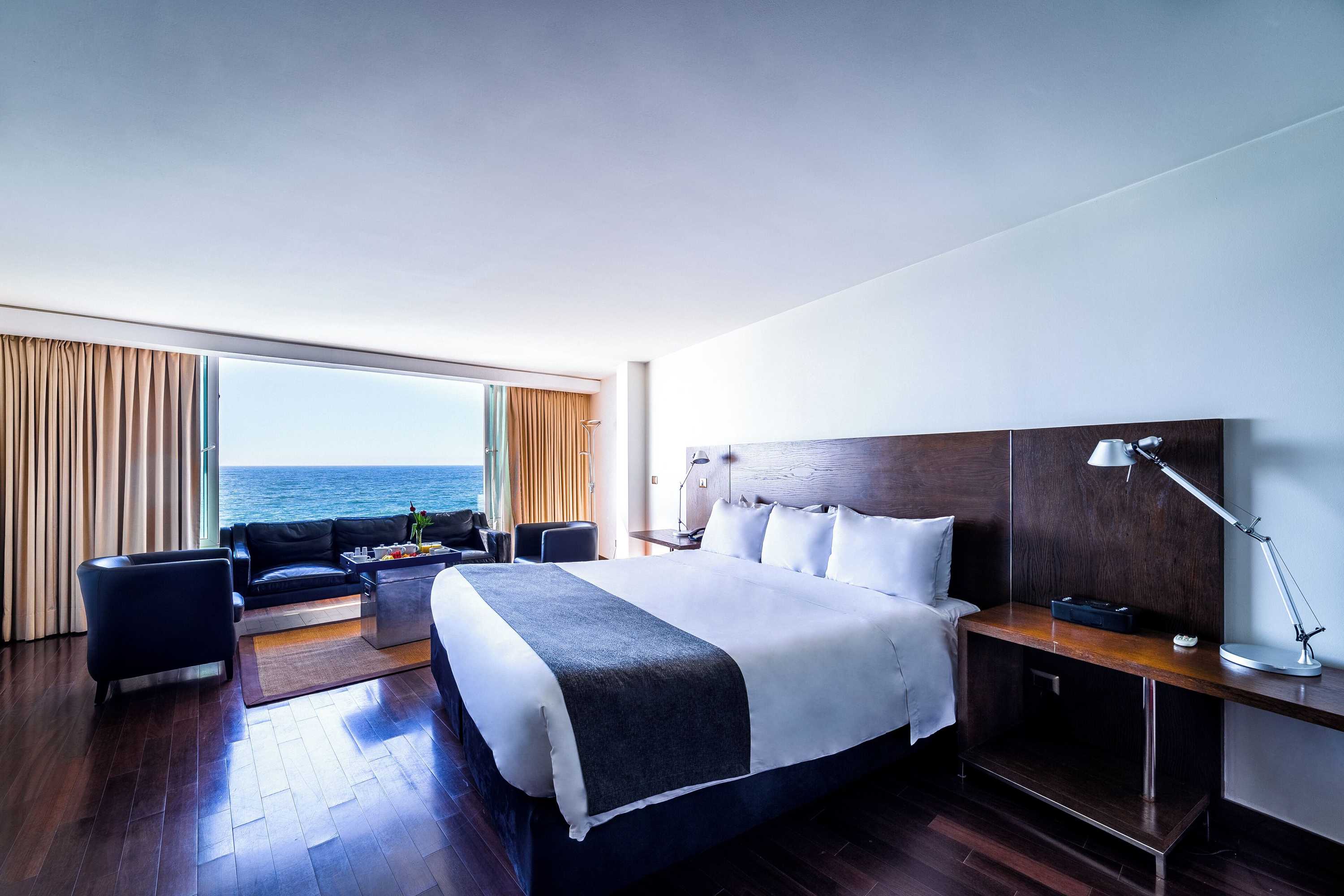 Gift card for Radisson Blu Acqua Hotel & Spa Concon Gift card for Radisson Blu Acqua Hotel & Spa Concon