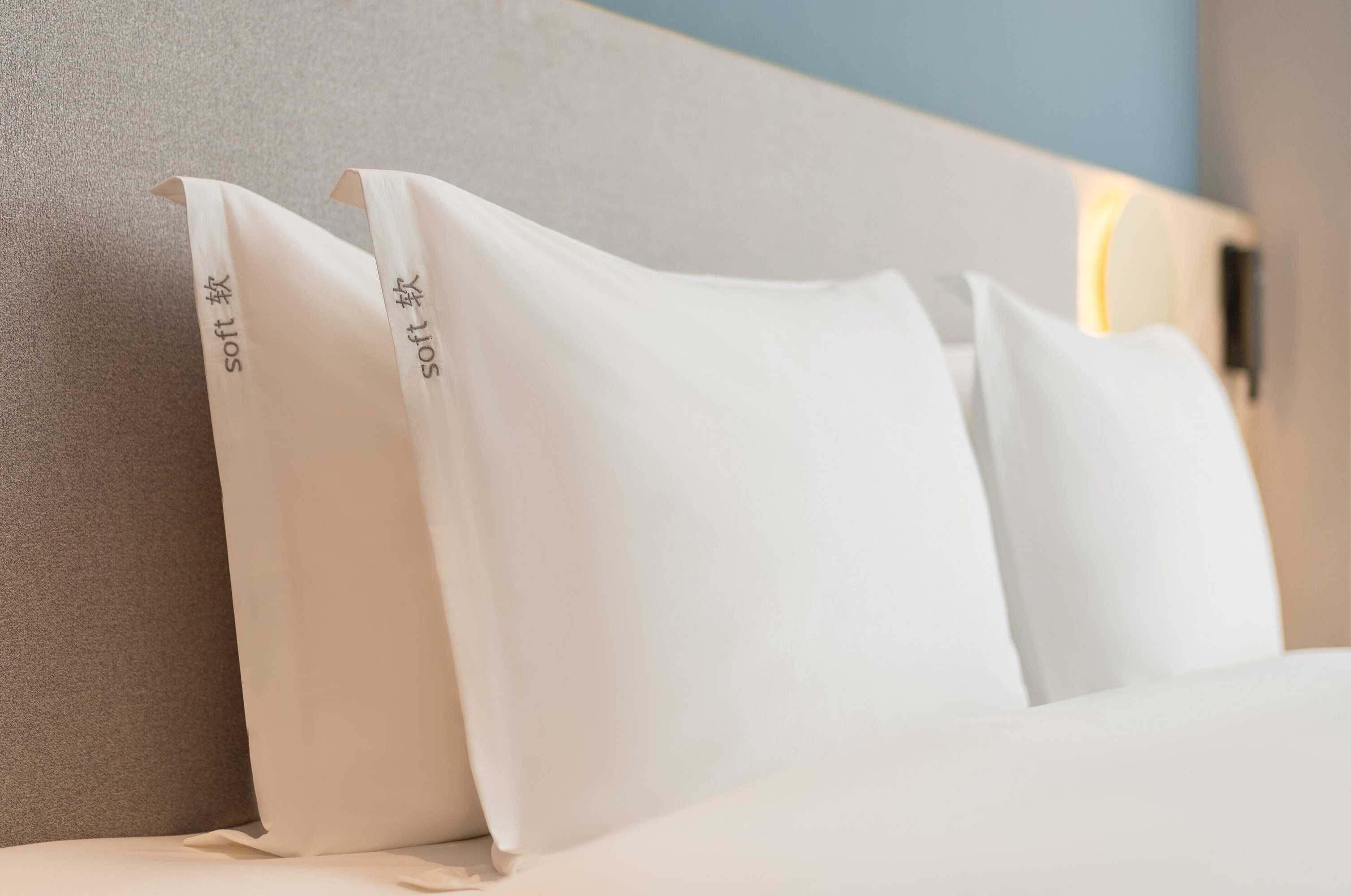 Gift card for Holiday Inn Express Jiangmen Yinhu Bay by Ihg Gift card for Holiday Inn Express Jiangmen Yinhu Bay by Ihg