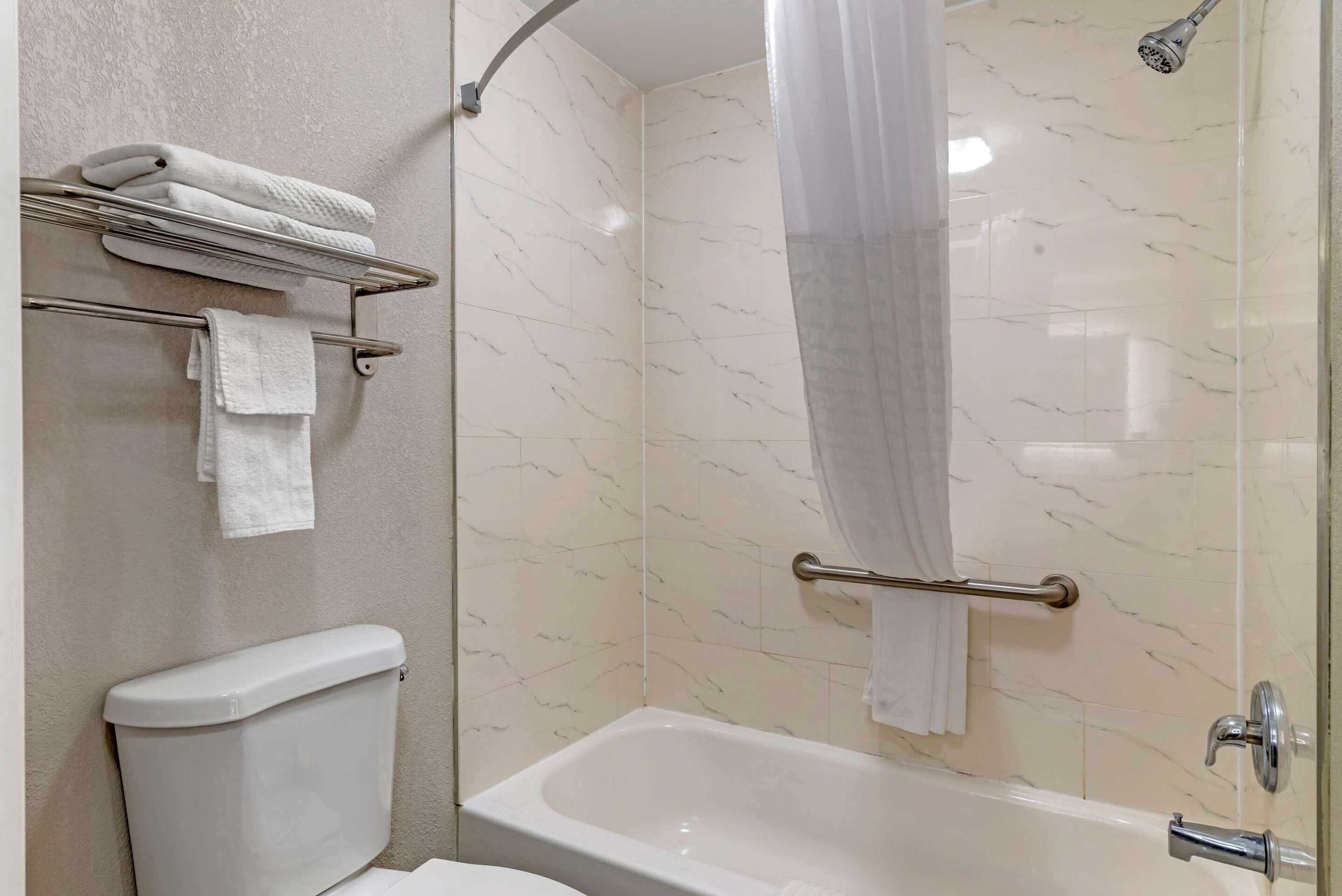 Gift card for Quality Inn Newnan - Atlanta South Gift card for Quality Inn Newnan - Atlanta South