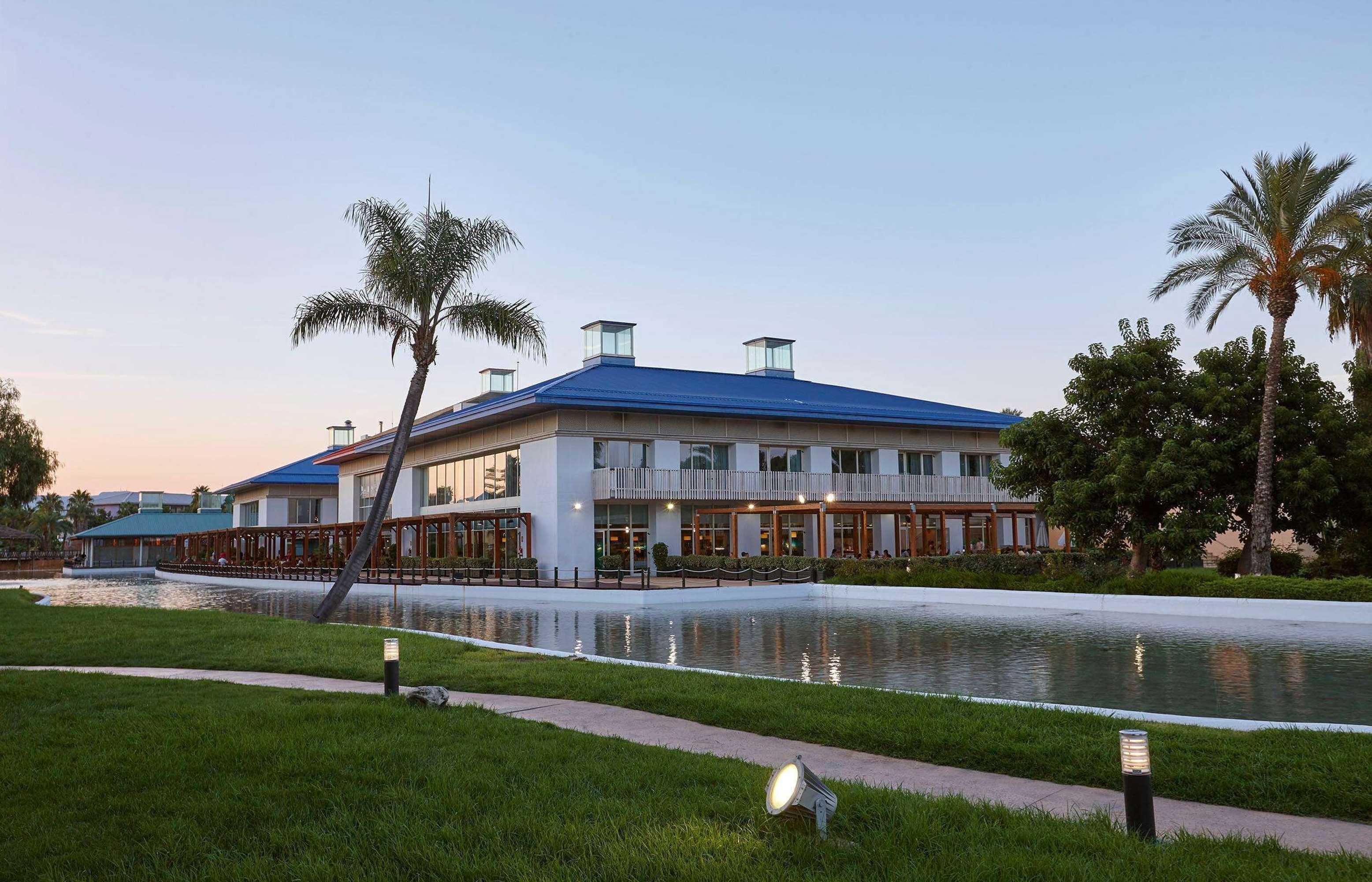 Gift card for Portaventura Hotel Caribe - Includes Unlimited Access to Portaventura Park & 1 Access to Ferrari Land Gift card for Portaventura Hotel Caribe - Includes Unlimited Access to Portaventura Park & 1 Access to Ferrari Land