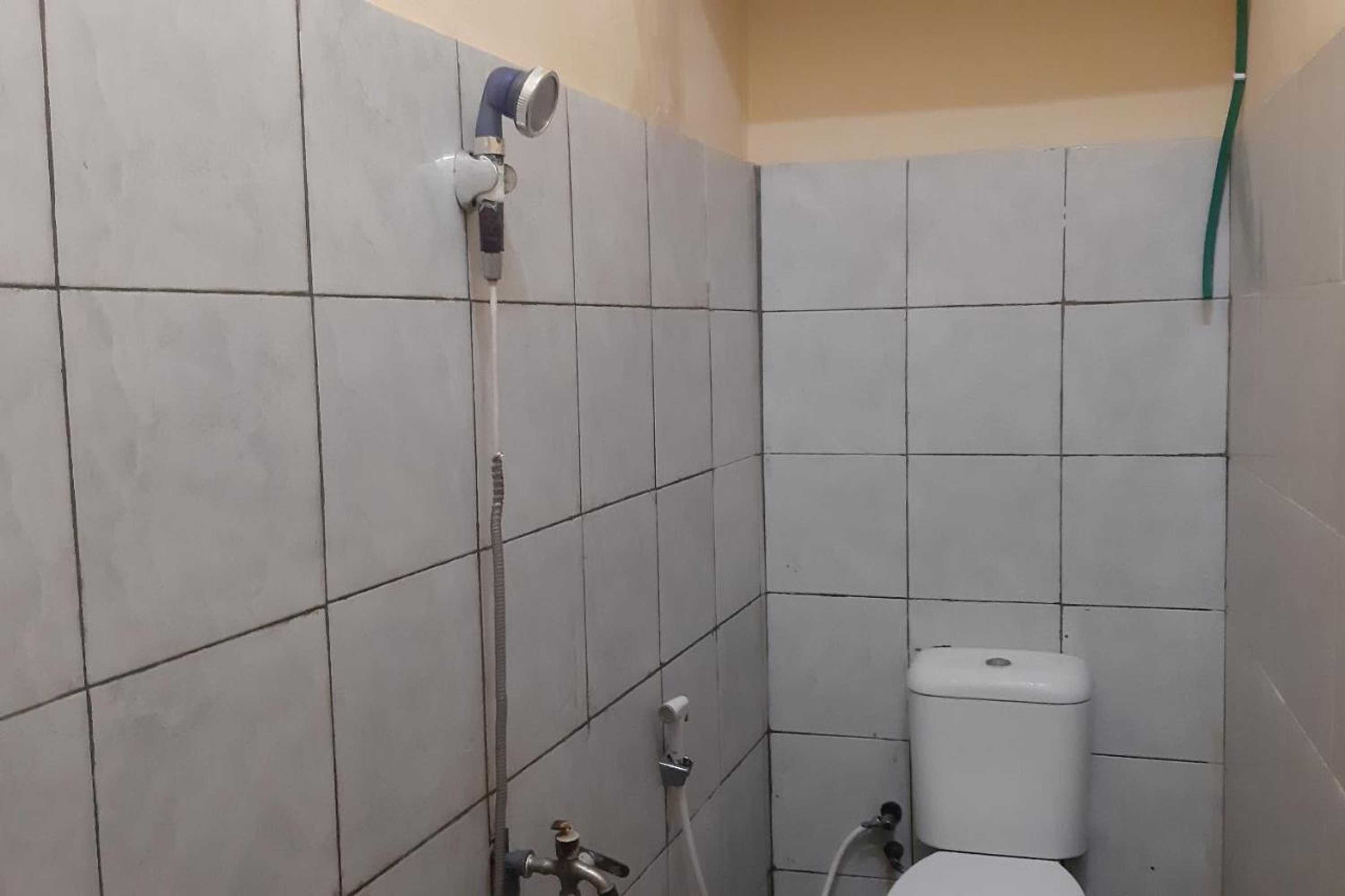 Gift card for De Luck Homestay Near Alun Alun Sidoarjo Mitra Reddoorz Gift card for De Luck Homestay Near Alun Alun Sidoarjo Mitra Reddoorz