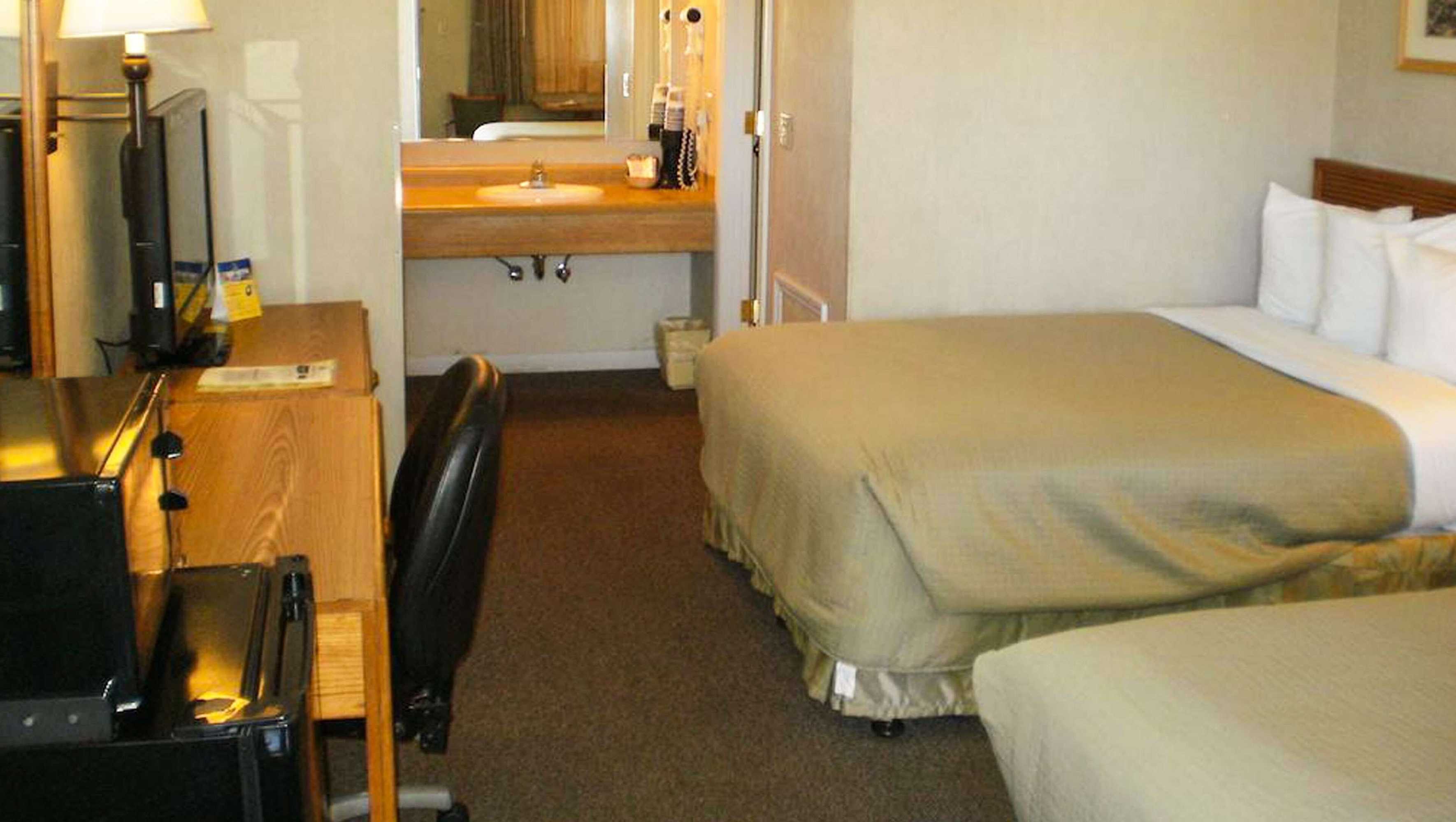 Gift card for Magnuson Hotel Park Vue