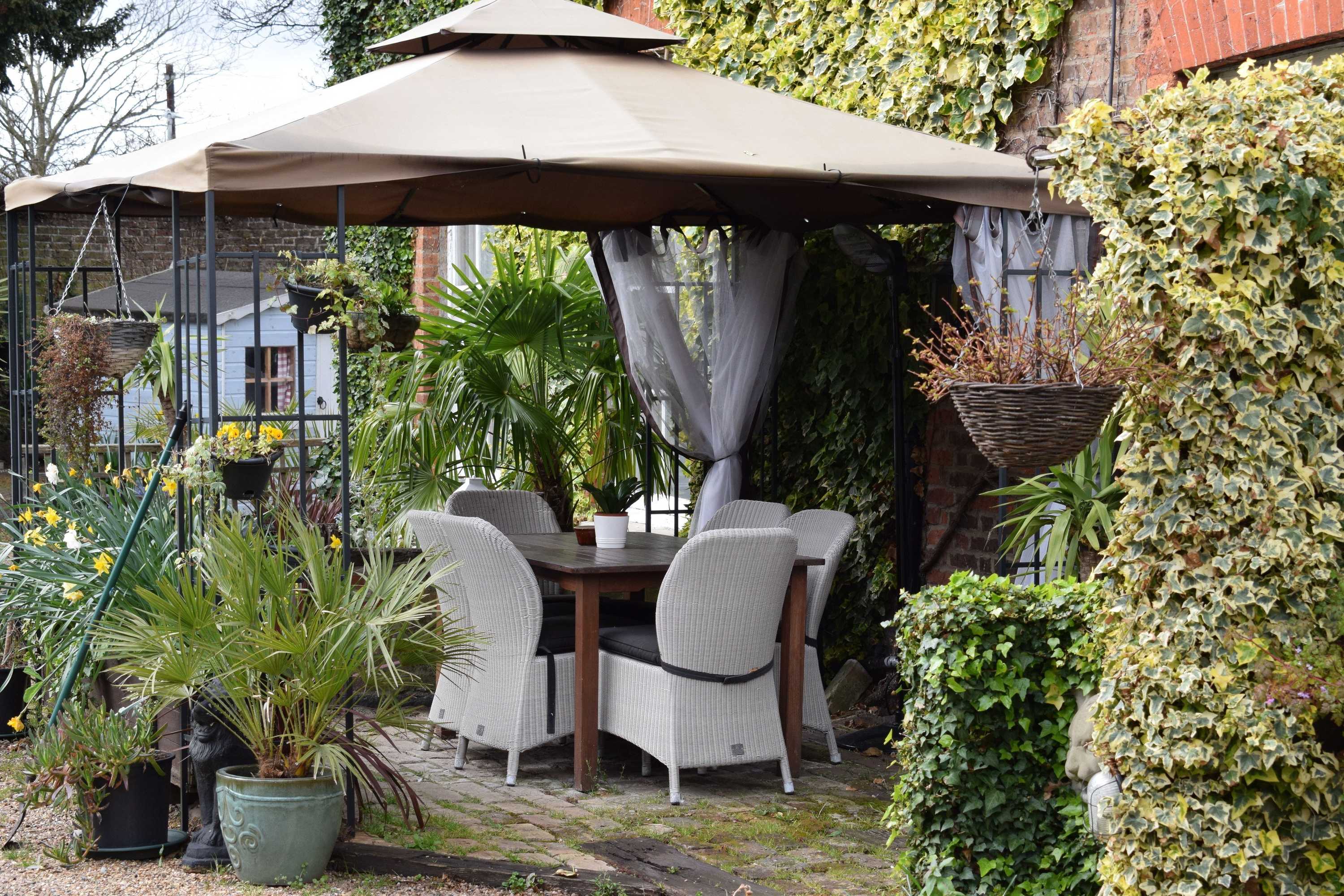 Gift card for Harmondsworth Hall Guest House Heathrow Gift card for Harmondsworth Hall Guest House Heathrow