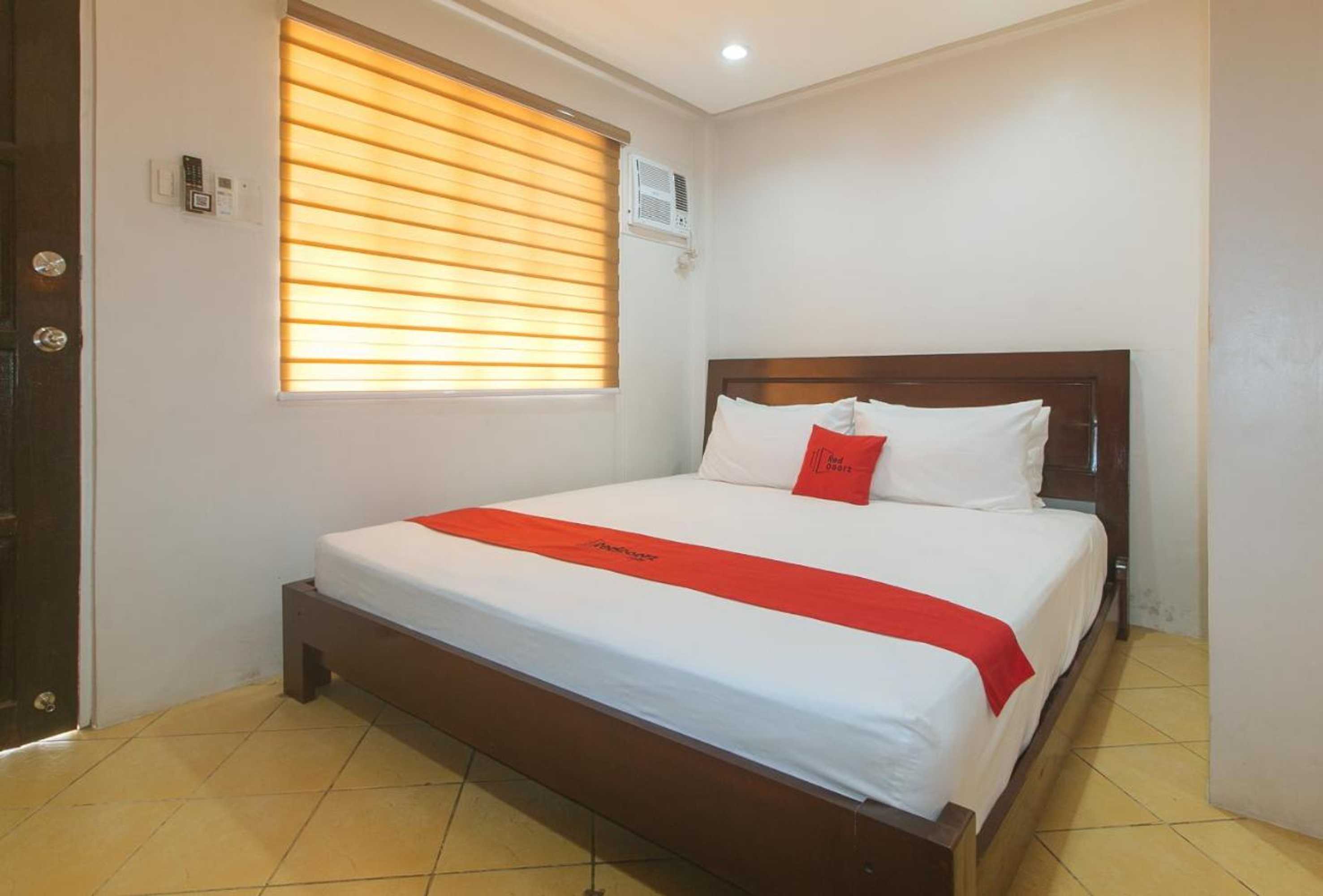 Gift card for Reddoorz at David's Travellers Inn Cavite