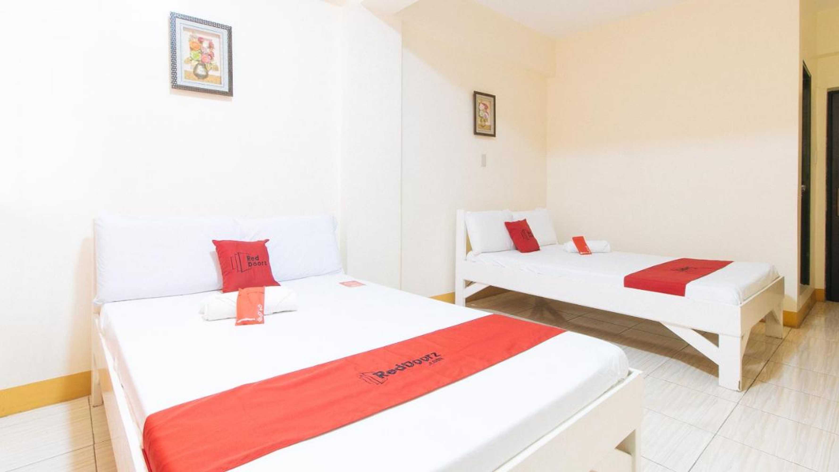 Gift card for Reddoorz @ Golden Skye Hotel Guagua