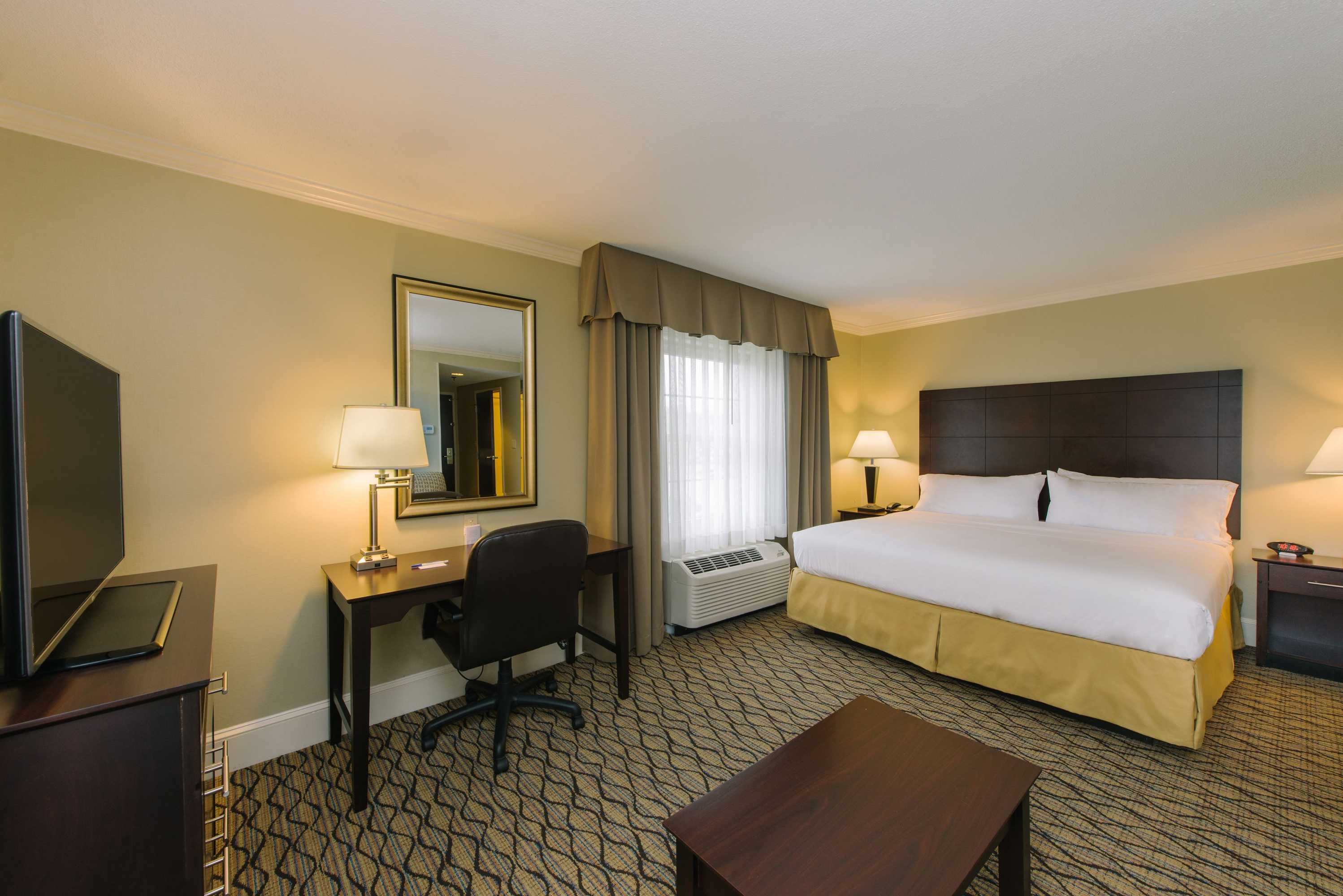 Gift card for Holiday Inn Express & Suites Merrimack by Ihg Gift card for Holiday Inn Express & Suites Merrimack by Ihg